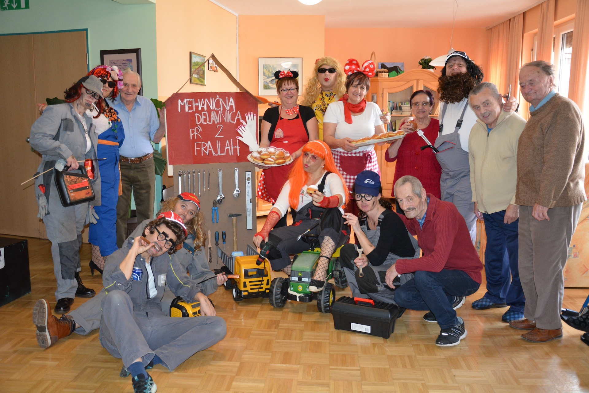 Maškare, maškare....