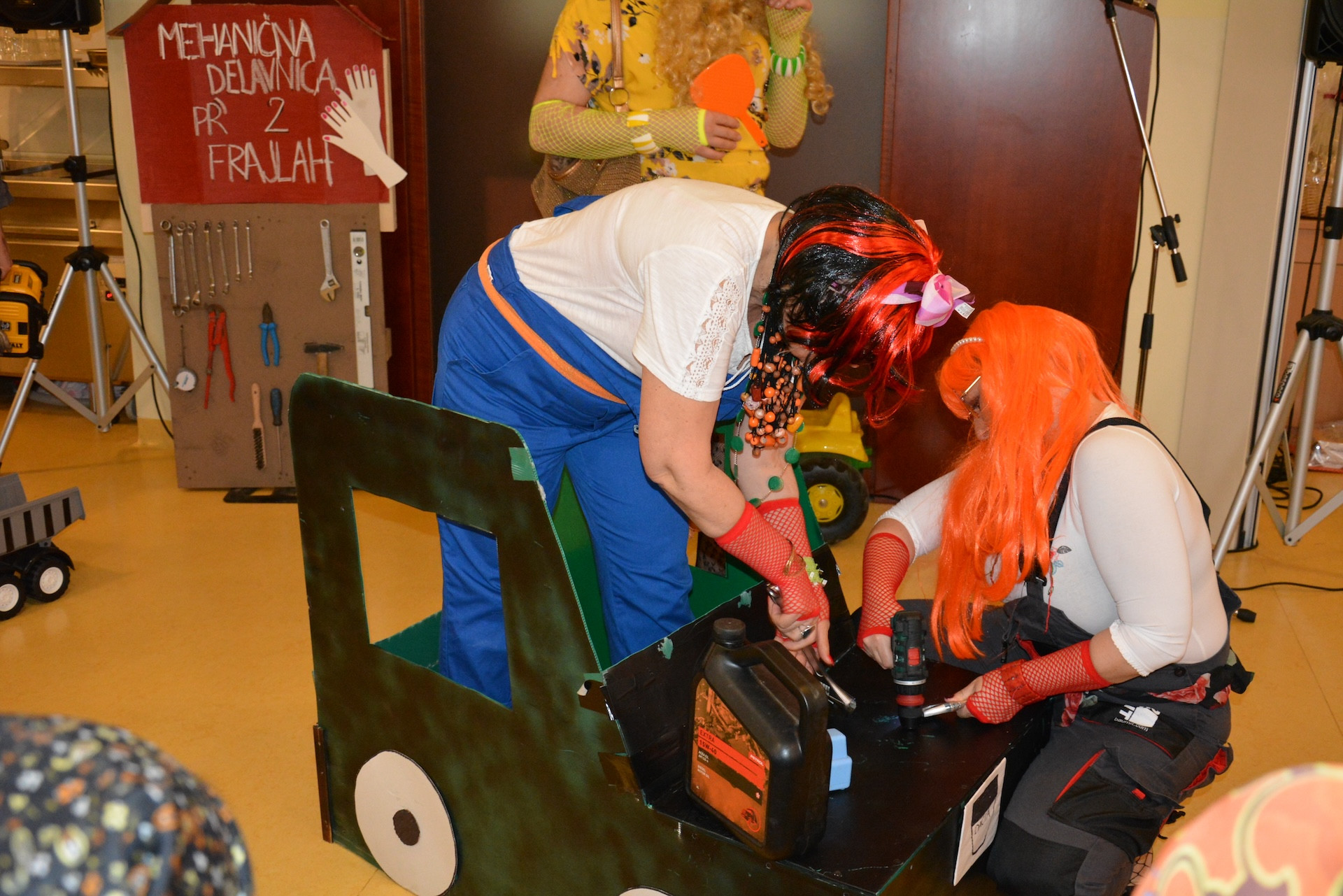 Maškare, maškare....