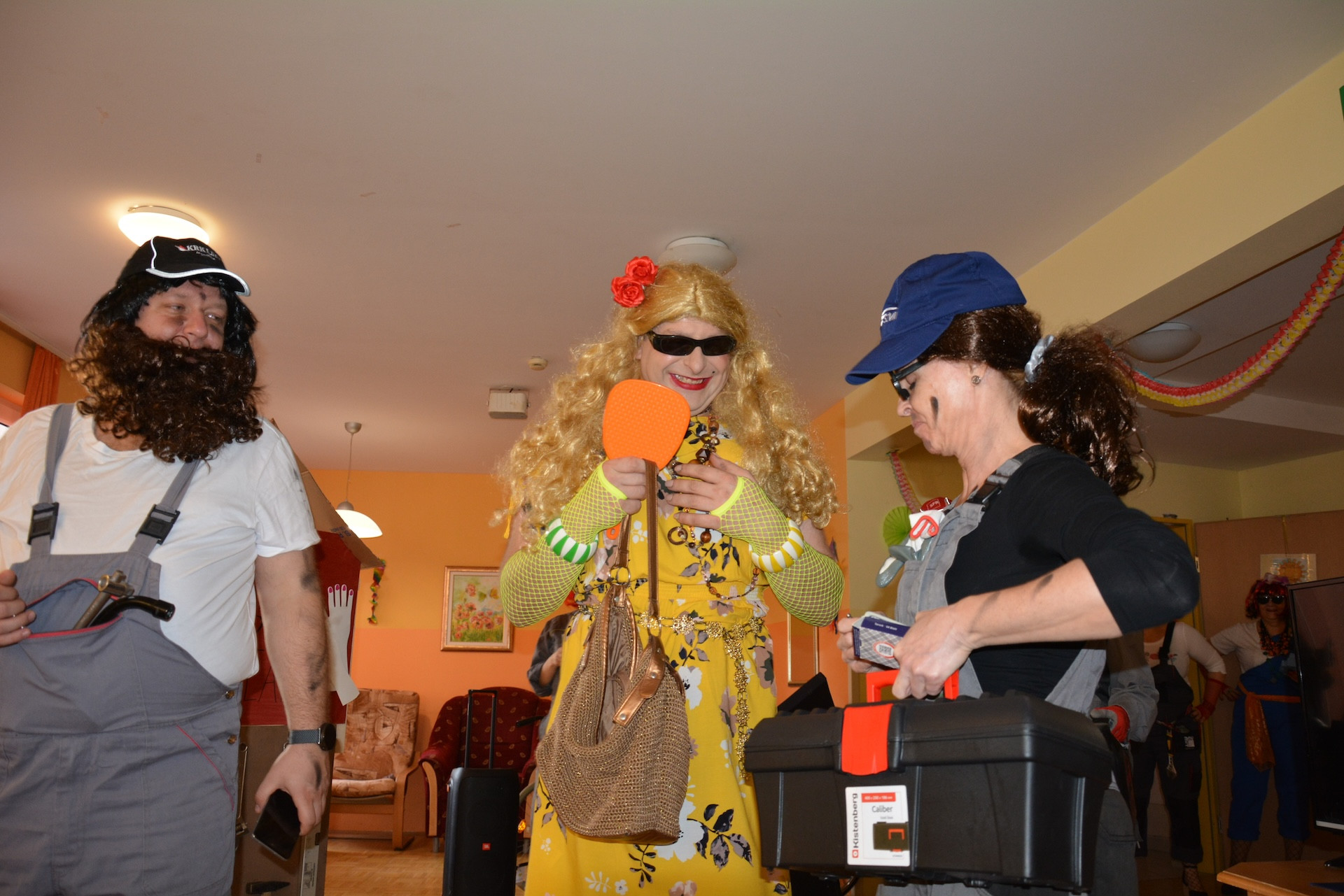 Maškare, maškare....