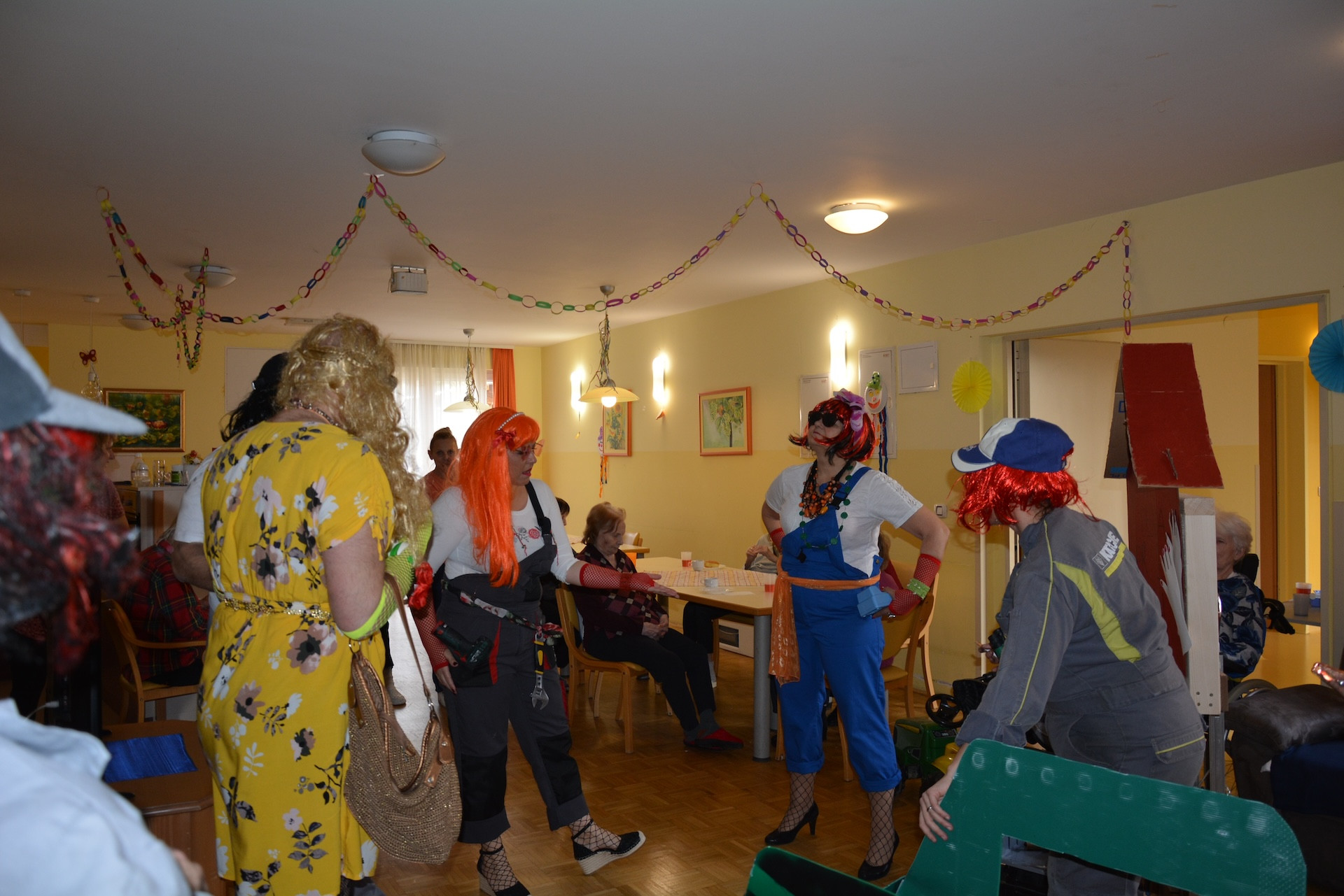 Maškare, maškare....