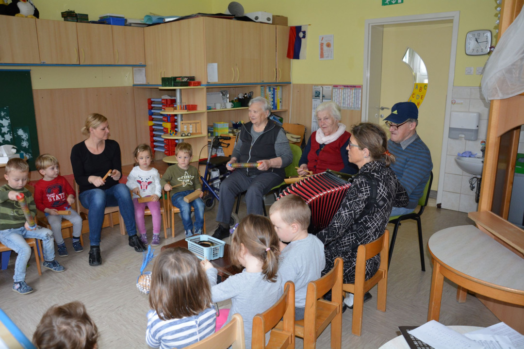 Medgeneracijsko druženje v Vrtcu Potoček
