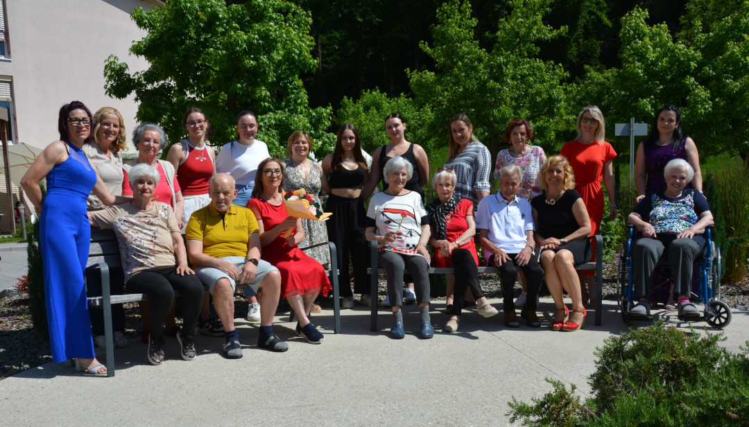 Modna pista v zeliščnem parku