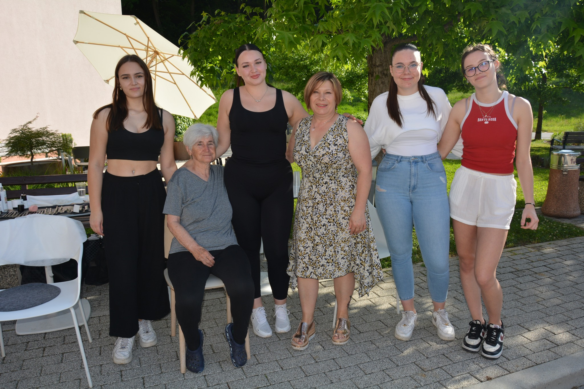 Modna pista v zeliščnem parku