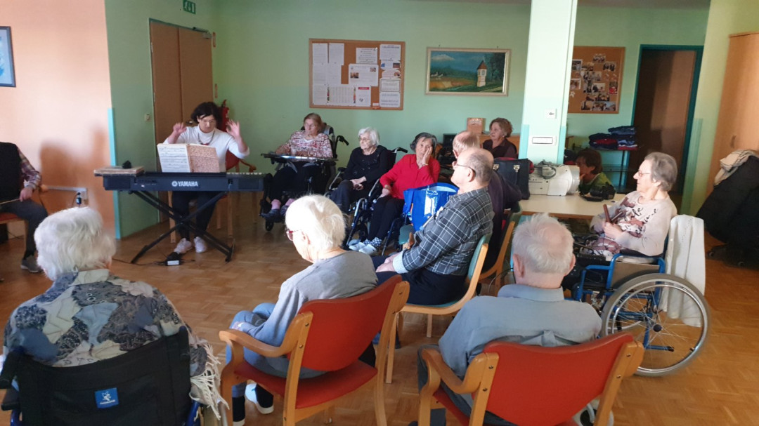 Na lepi modri Donavi