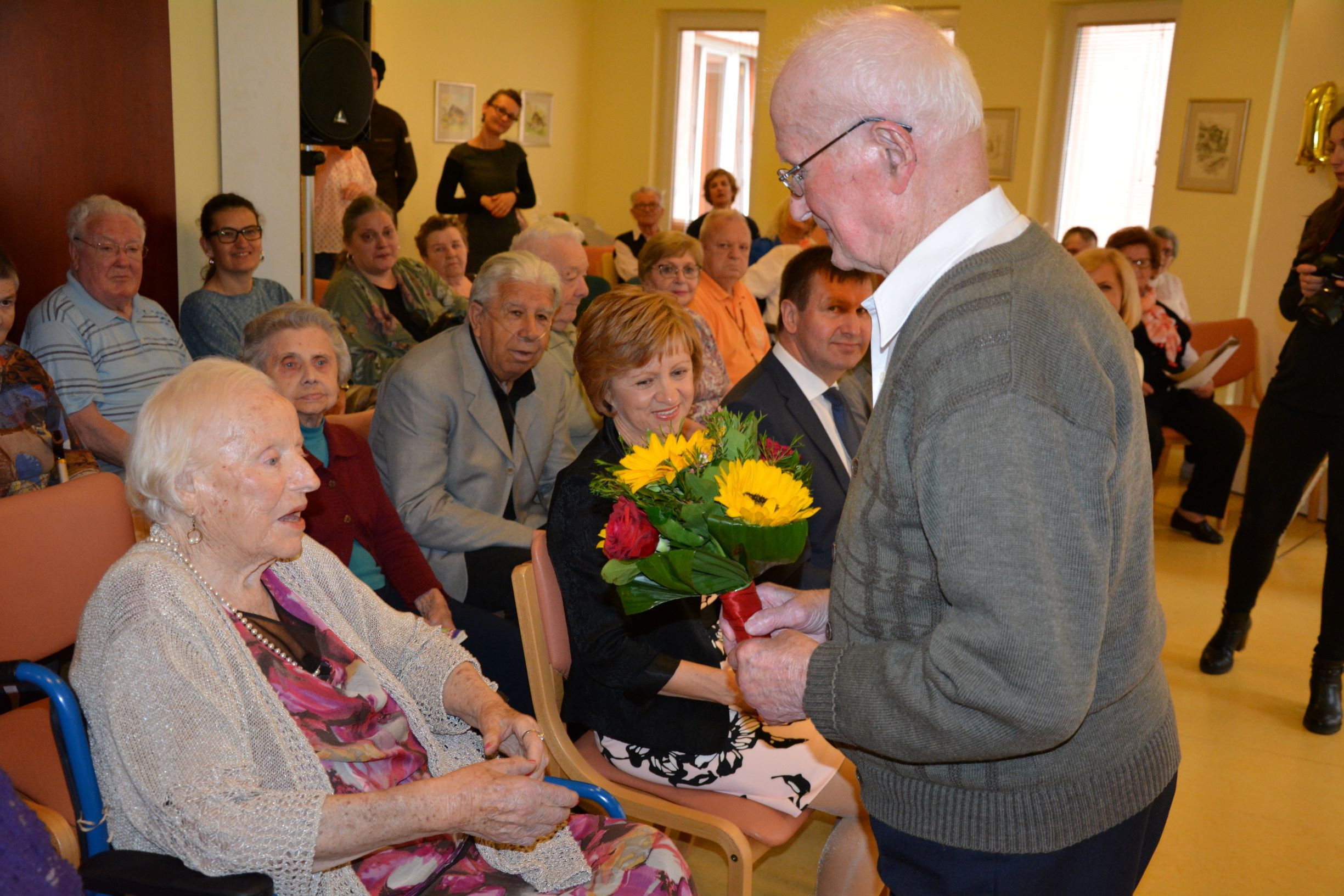 Naša 100 - letnica gospa Ela