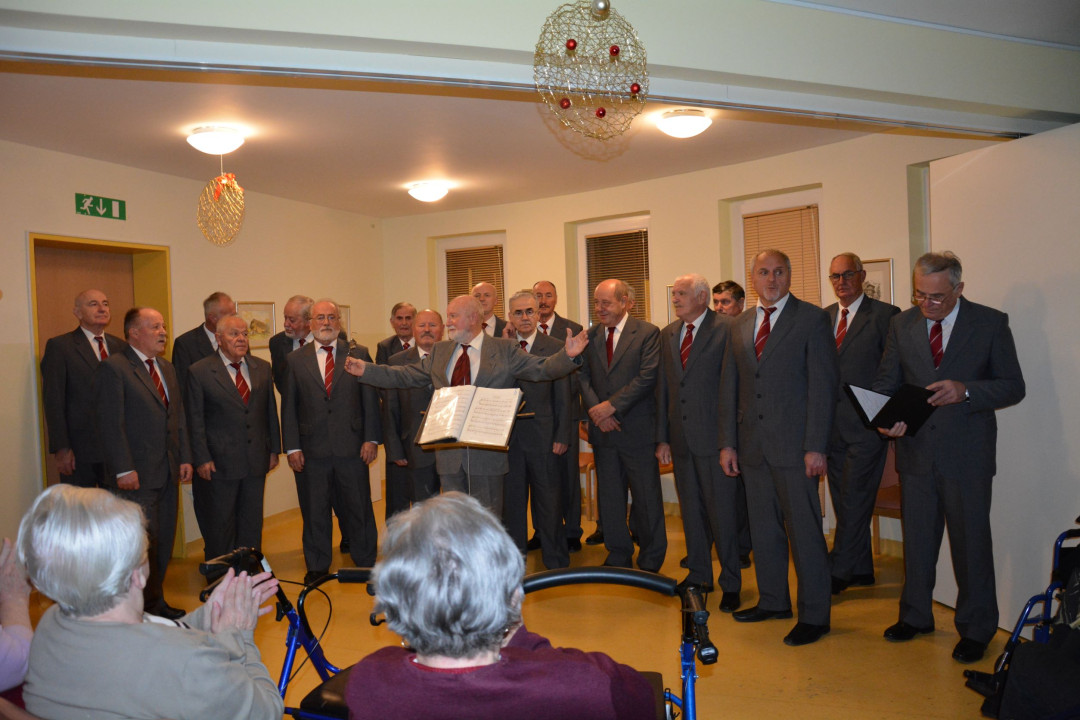 NASTOP MOŠKEGA PEVSKEGA ZBORA ROGAŠKA SLATINA