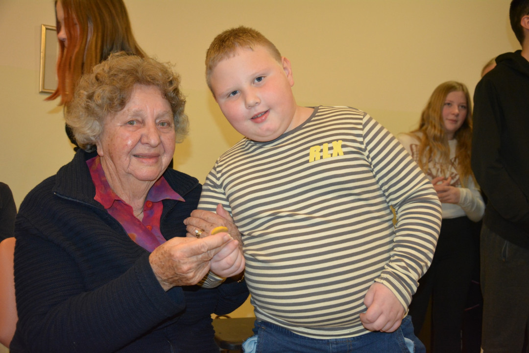 Nastop otrok ob dnevu žena