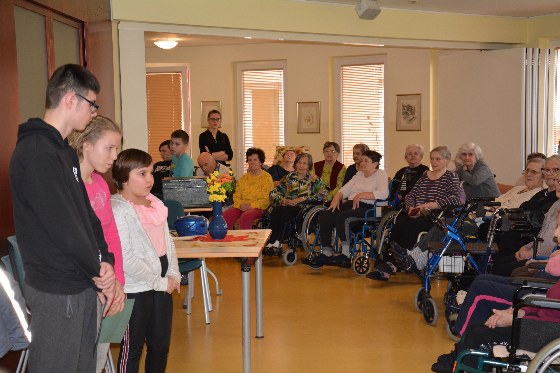 Nastop otrok ob dnevu žena