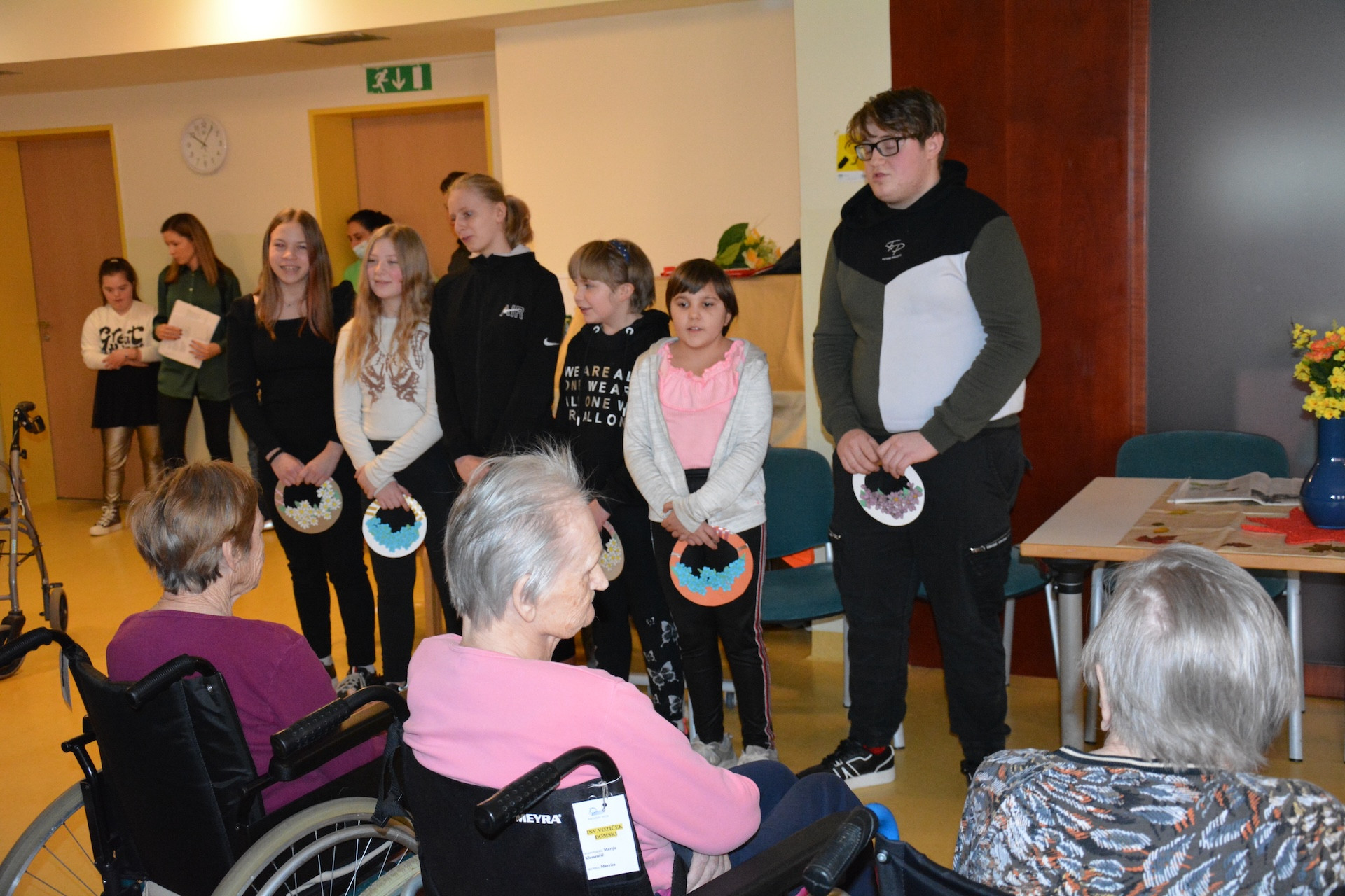 Nastop otrok ob dnevu žena