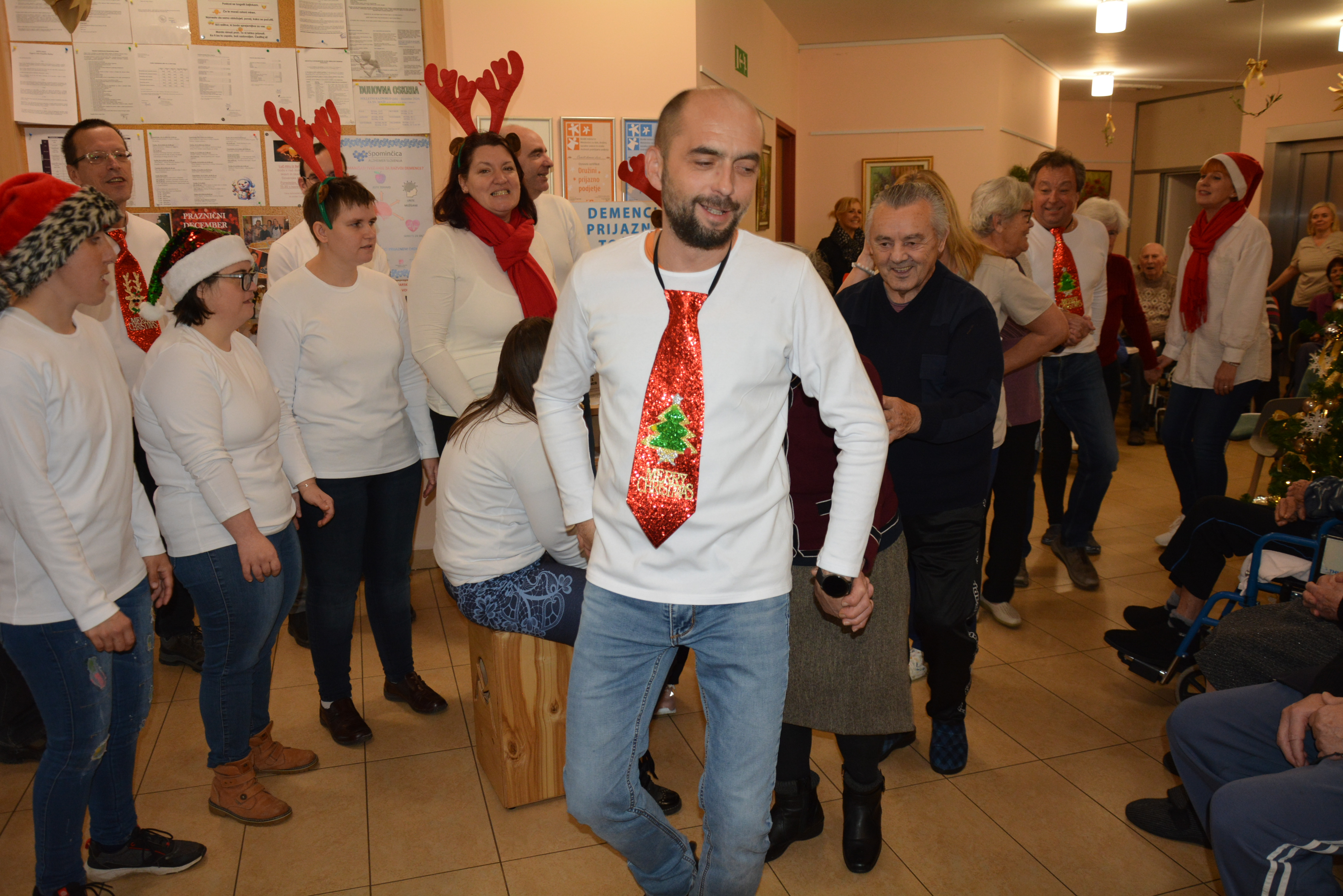 Nastop pevskega zbora VDC Šentjur enota Šmarje pri Jelšah