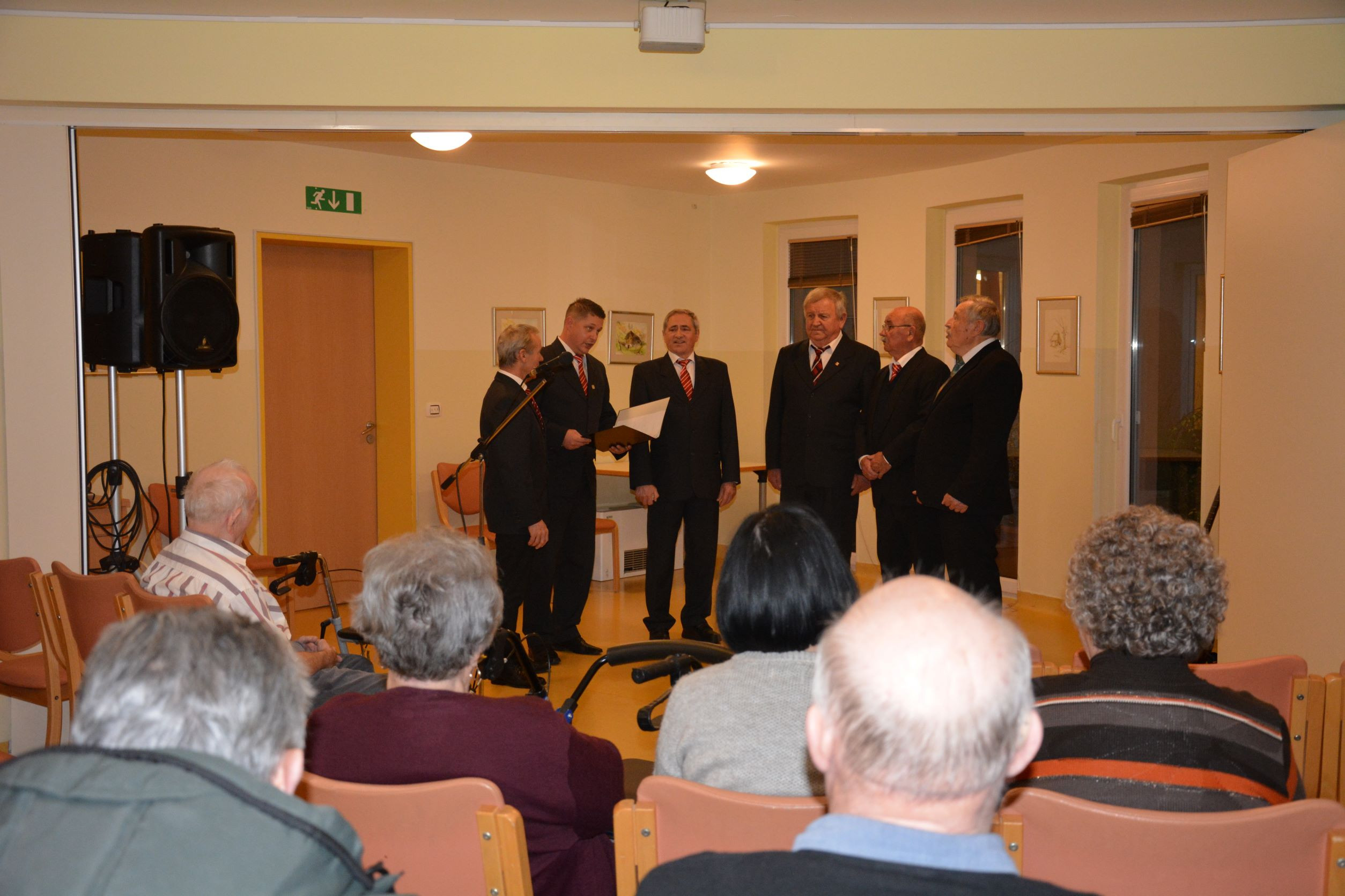 Nastop skupin Šentrog ter Šentviških 5