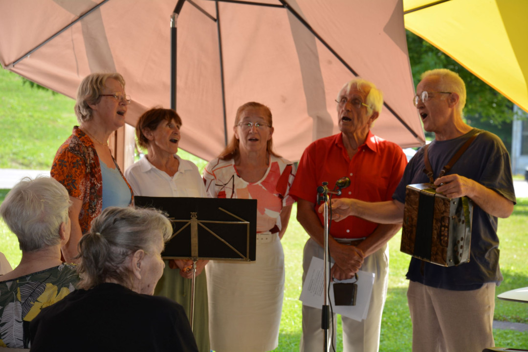 Nastop skupine Pesemca