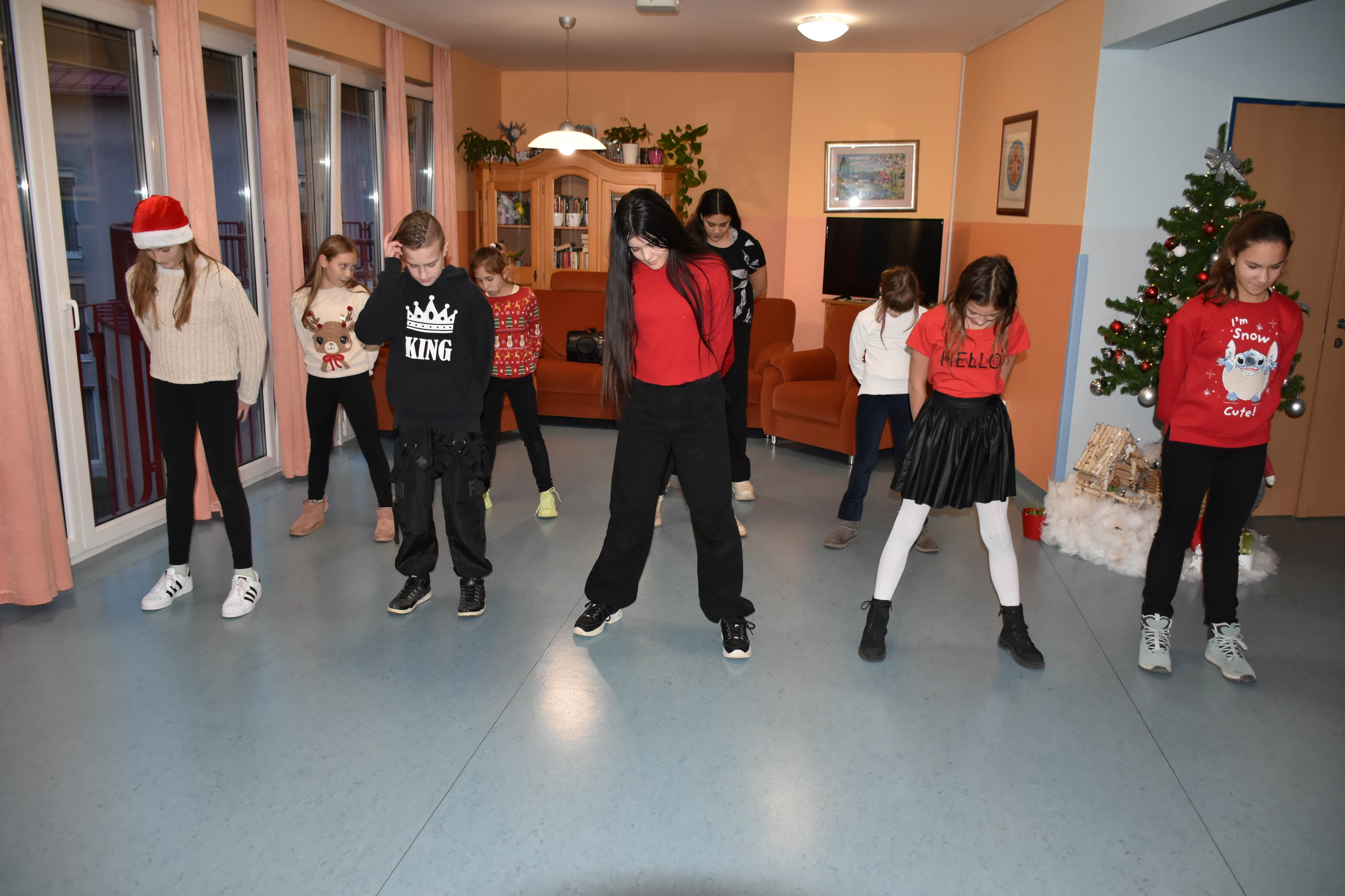 Novoletna zabava stanovalcev