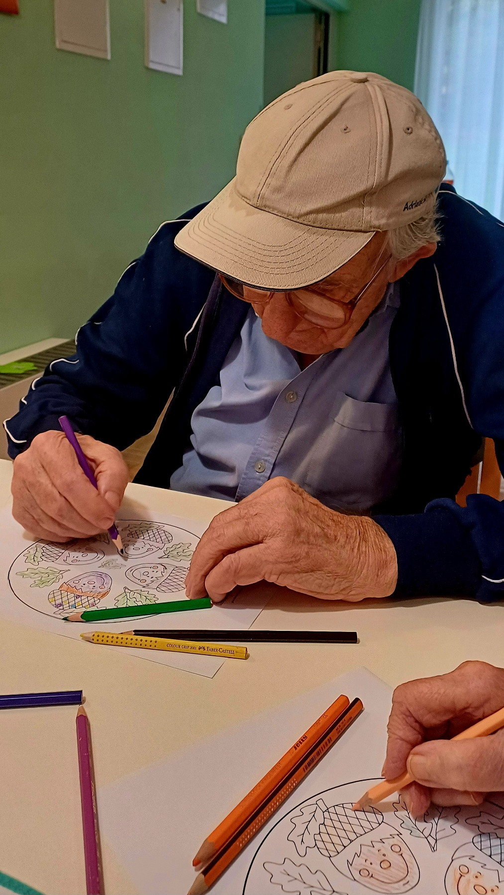 ◦◉✿ Risanje mandal in petje pesmi ✿◉◦