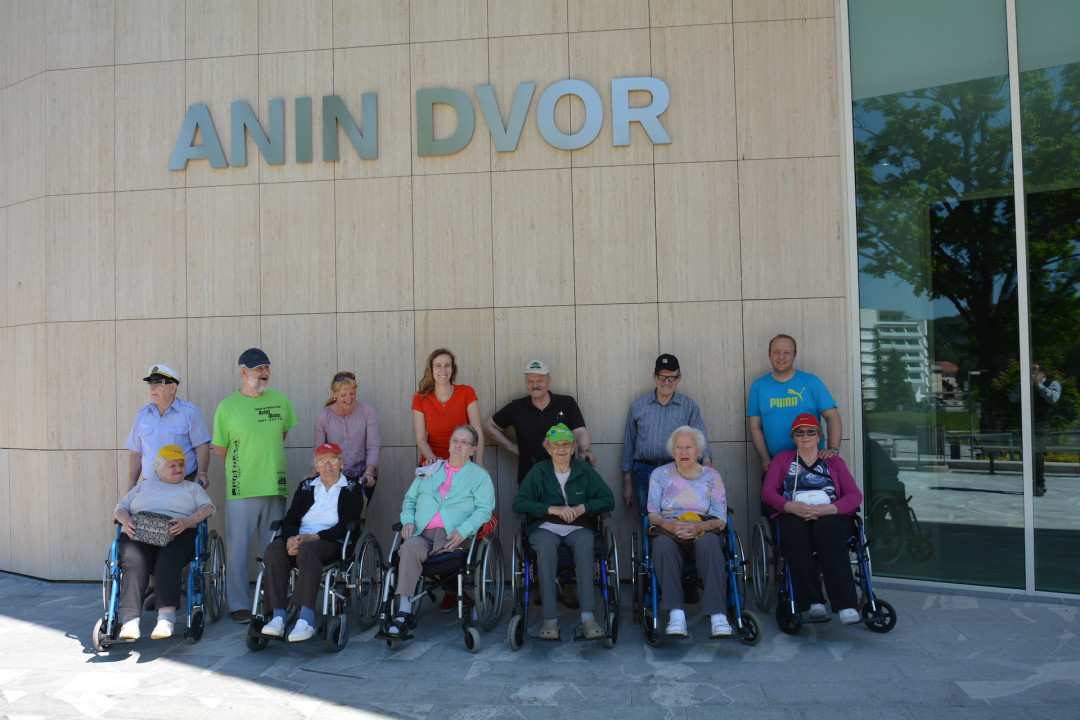 Ob dnevu muzejev smo obiskali Anin dvor