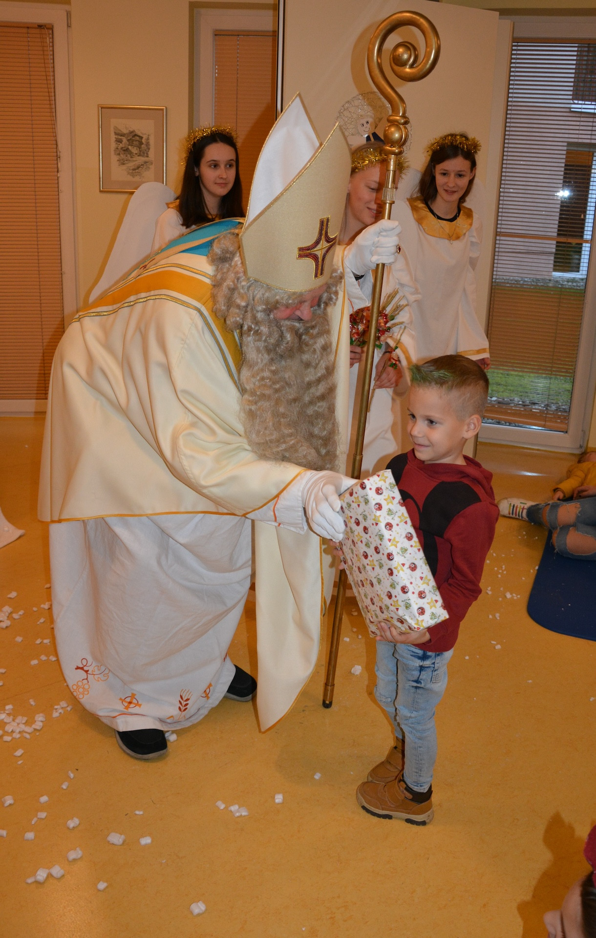 Obisk Miklavža s spremstvom