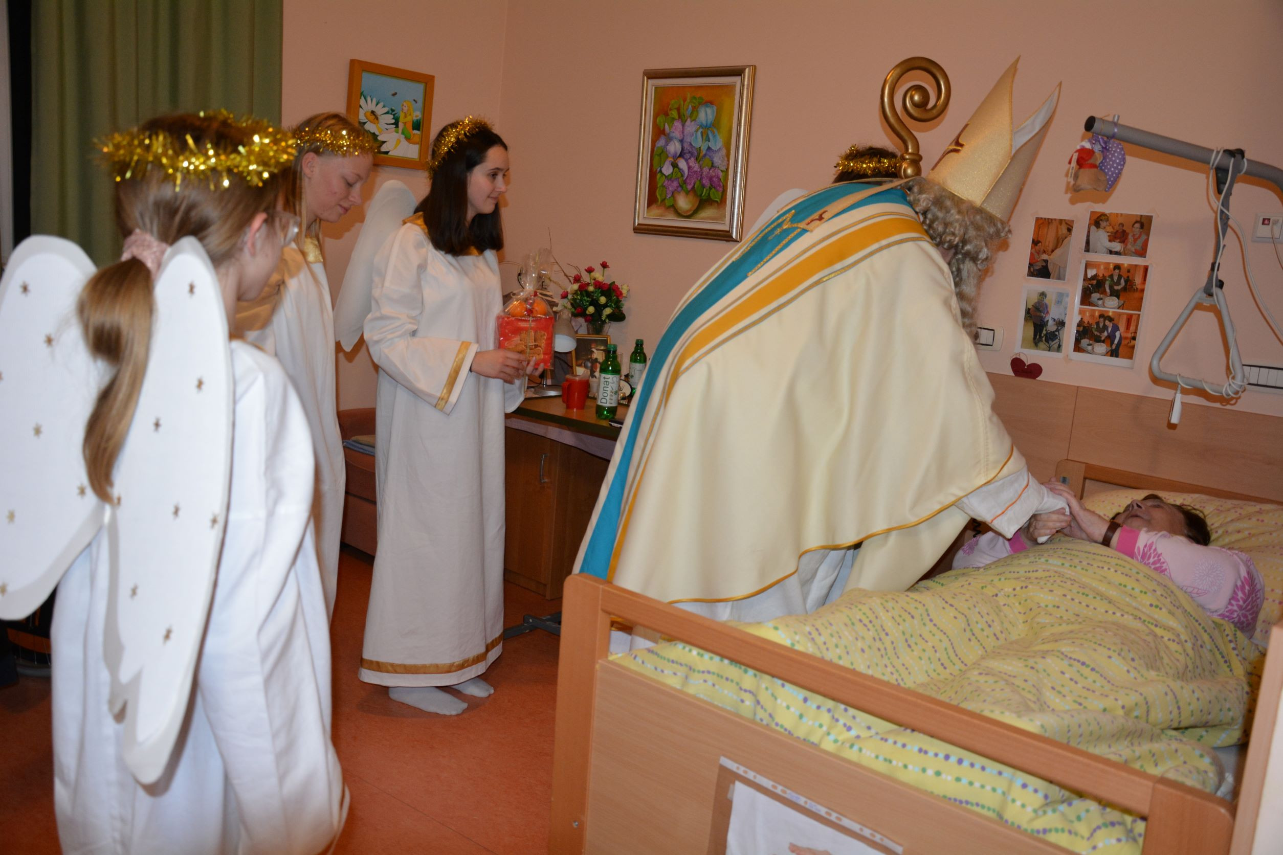 Obisk Miklavža s spremstvom