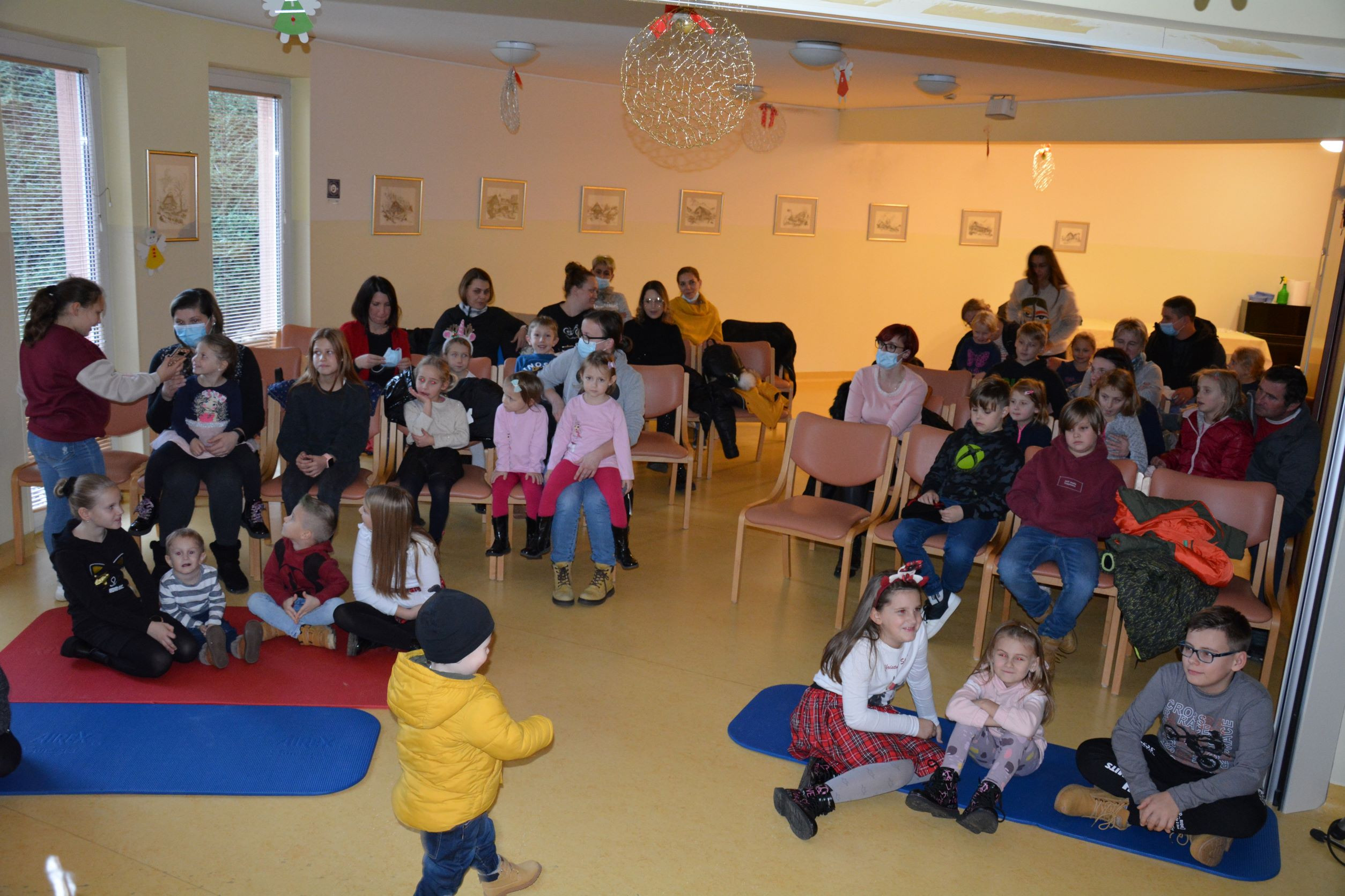 Obisk Miklavža s spremstvom