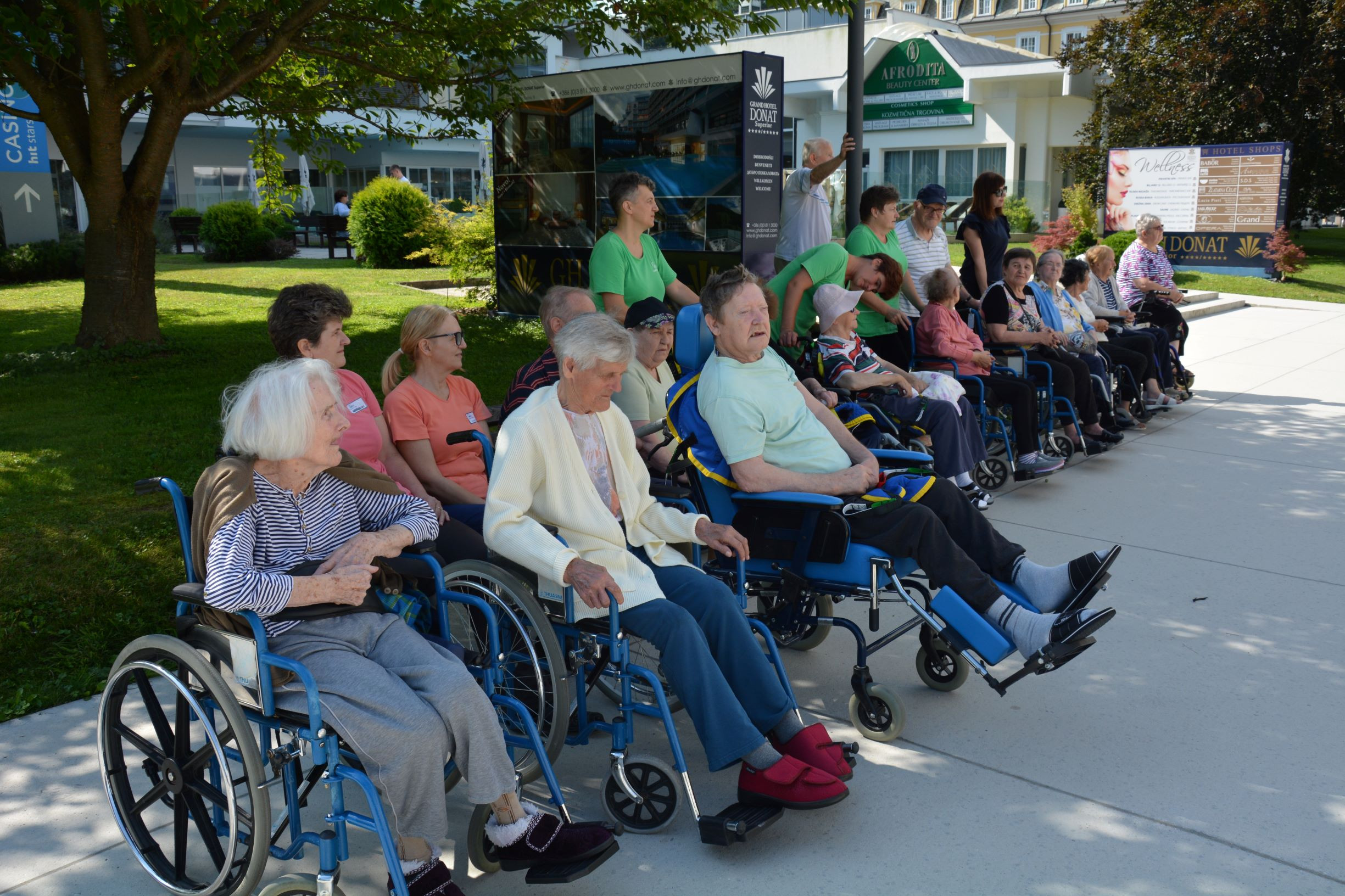 Obisk promenadnega koncerta Musice Camerate