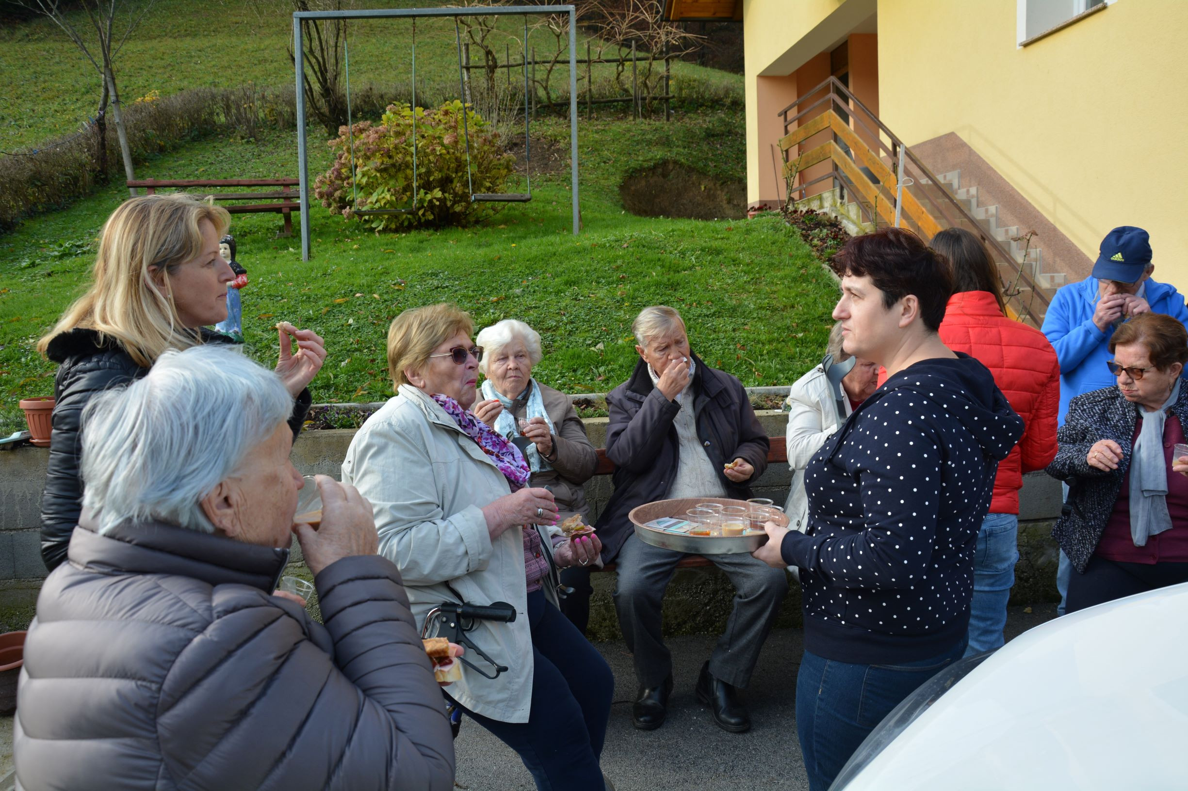 Obiskali smo otroke Vrtca Kapljica in kuharico Martino