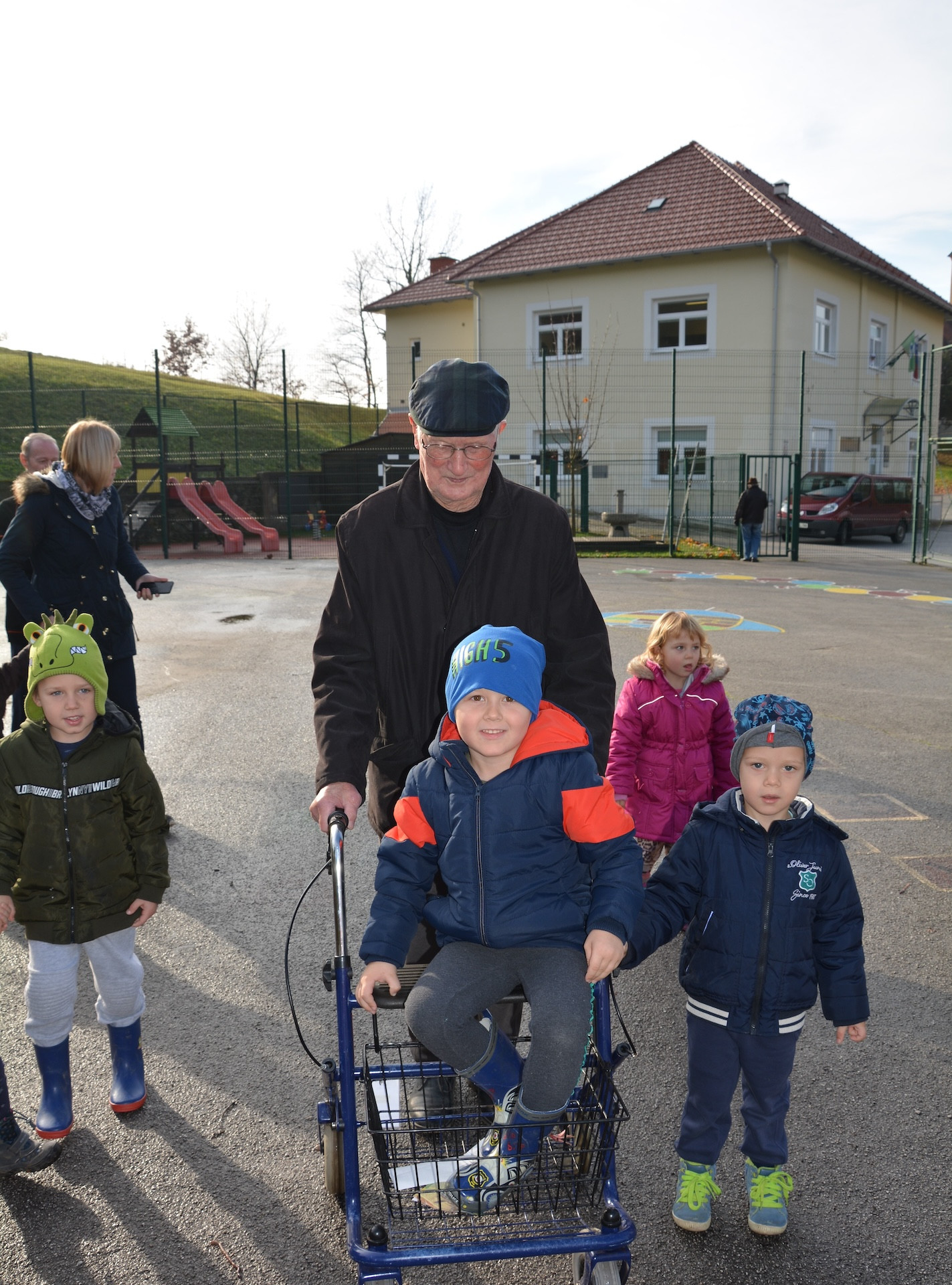 Obiskali smo otroke Vrtca Kapljica in kuharico Martino