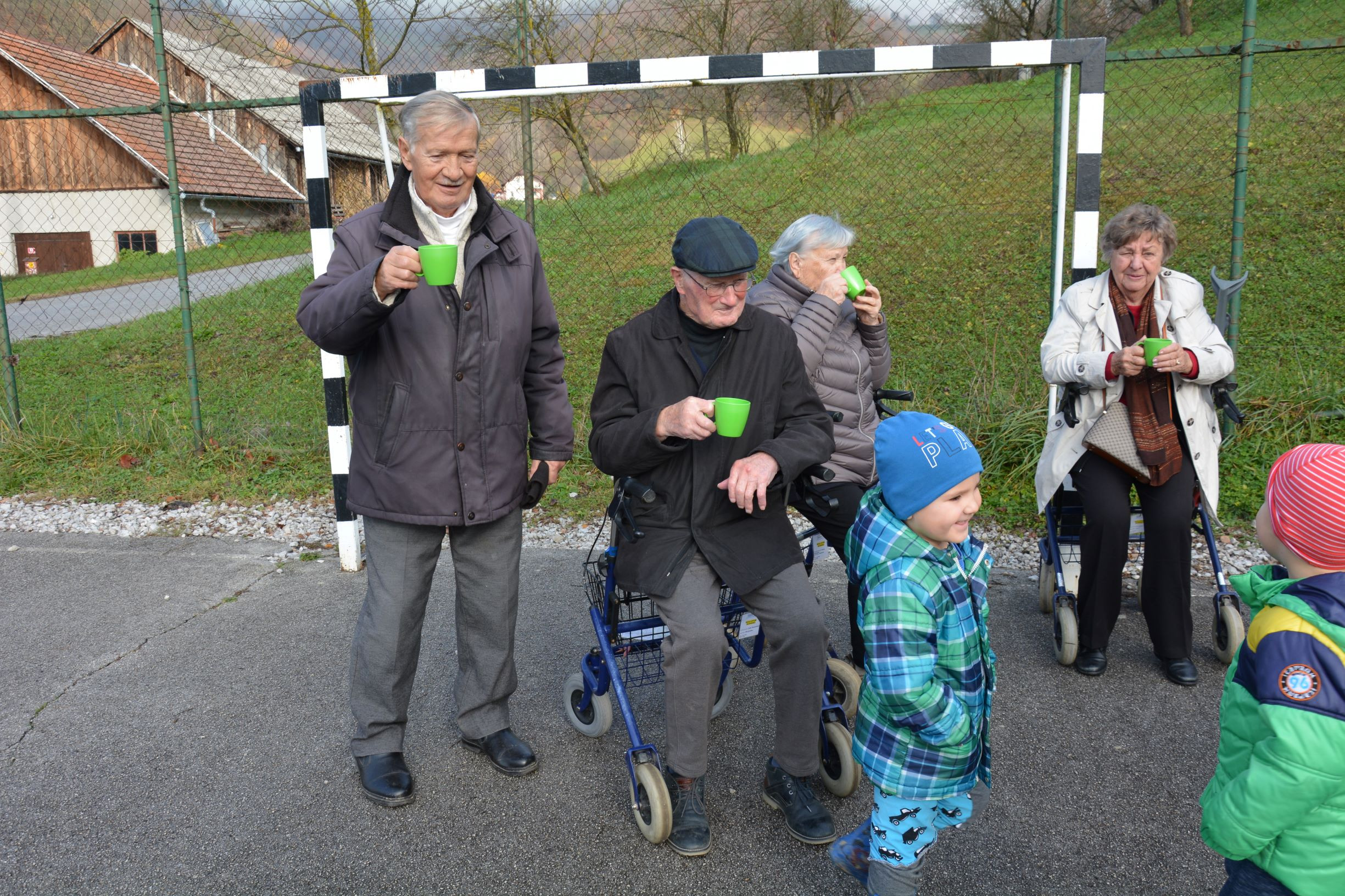 Obiskali smo otroke Vrtca Kapljica in kuharico Martino