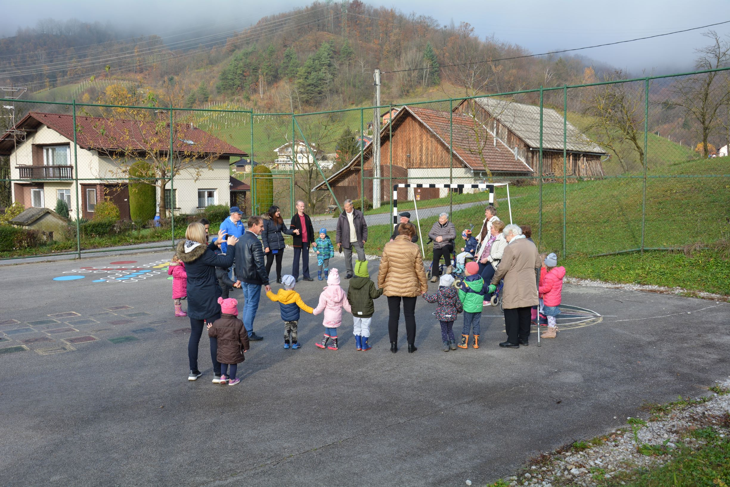 Obiskali smo otroke Vrtca Kapljica in kuharico Martino
