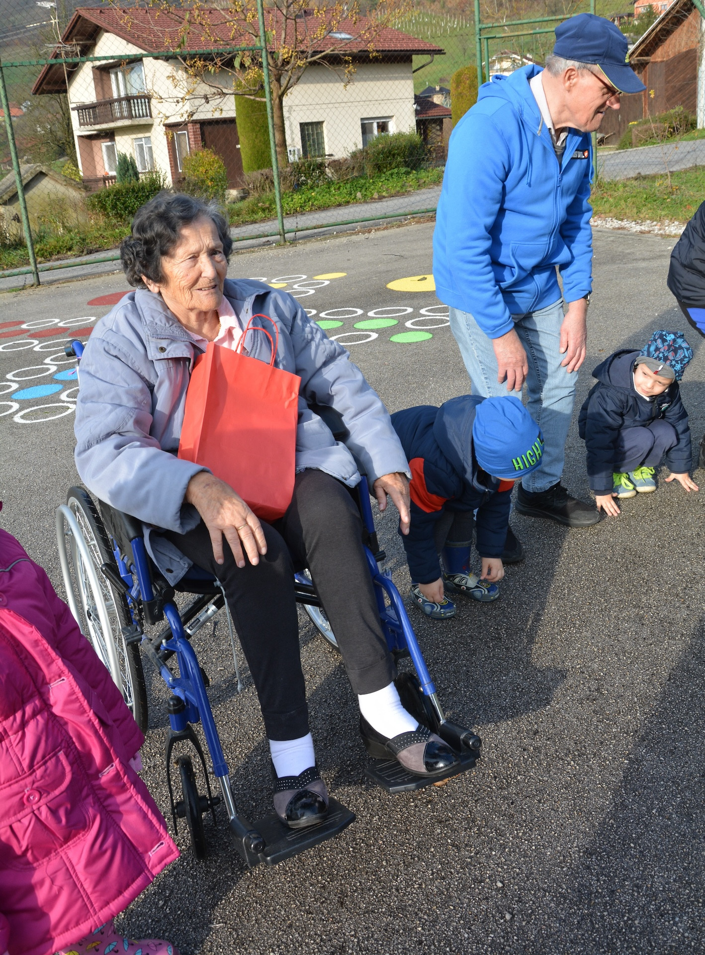 Obiskali smo otroke Vrtca Kapljica in kuharico Martino