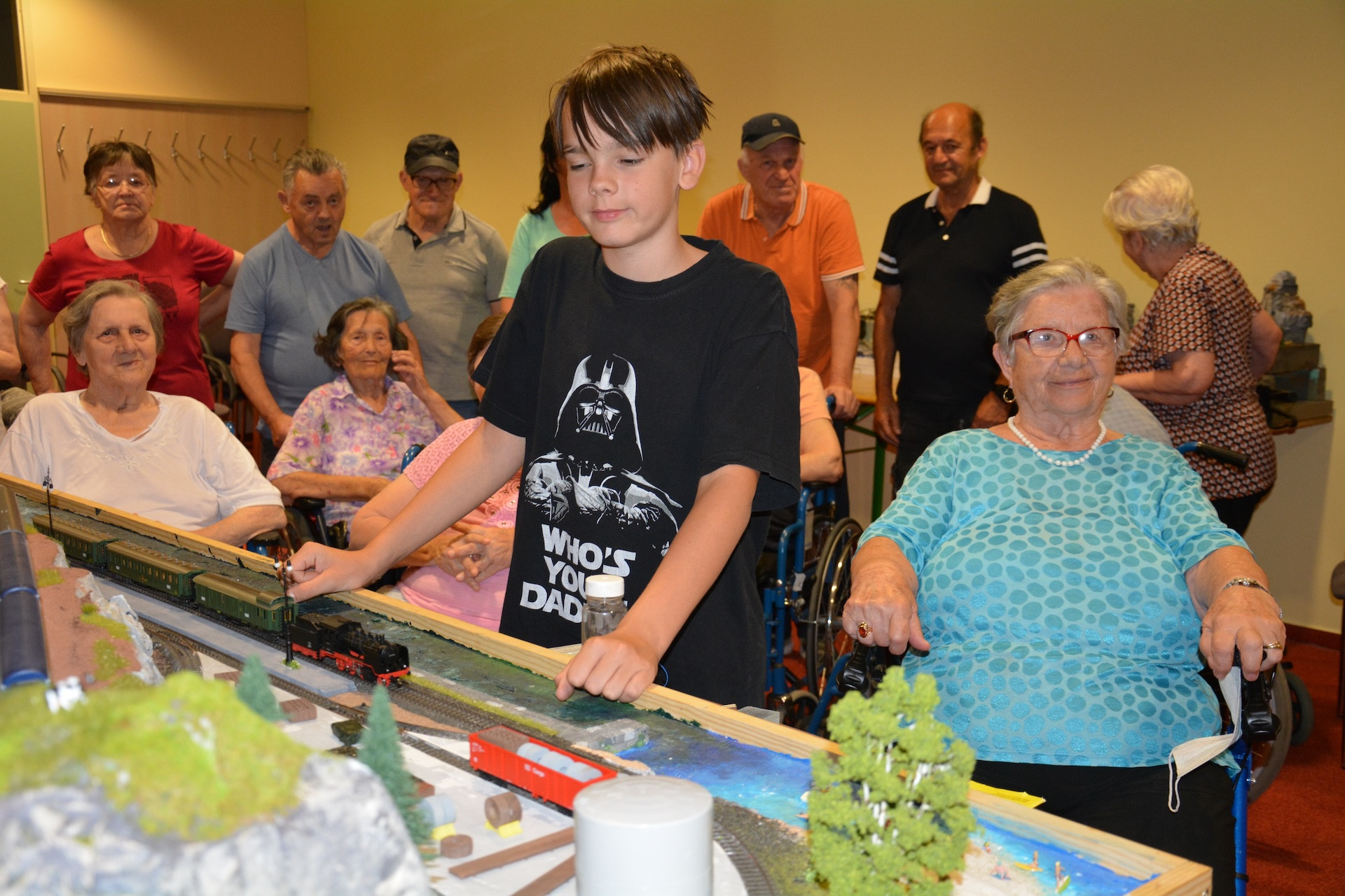 Ogledali smo si razstavo: Val Vavpotič Lorber - makete modelskih železnic