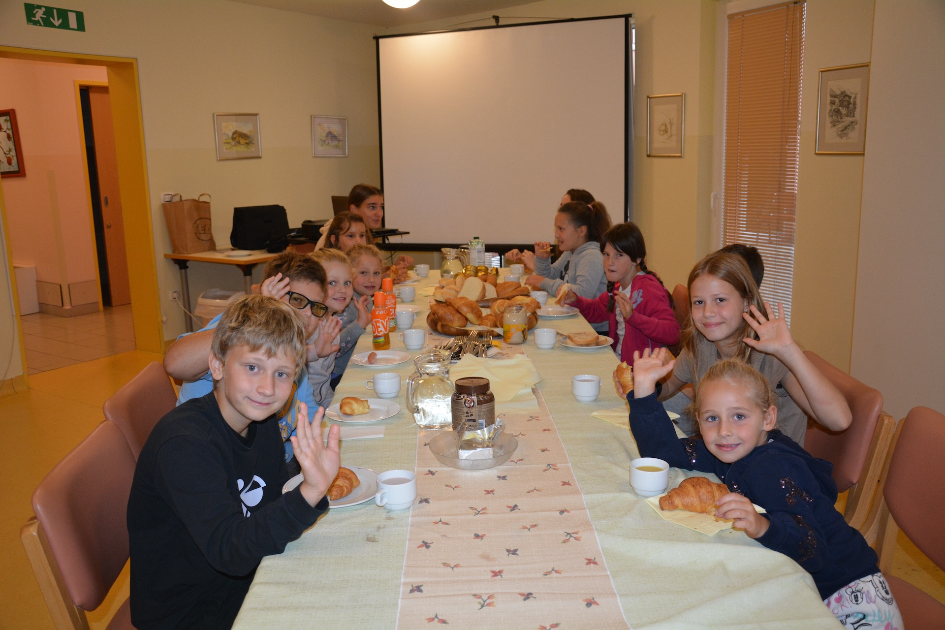 Otroci zaposlenih na obisku v Pegazovem domu