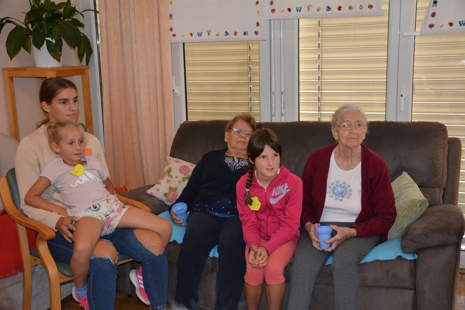 Otroci zaposlenih na obisku v Pegazovem domu