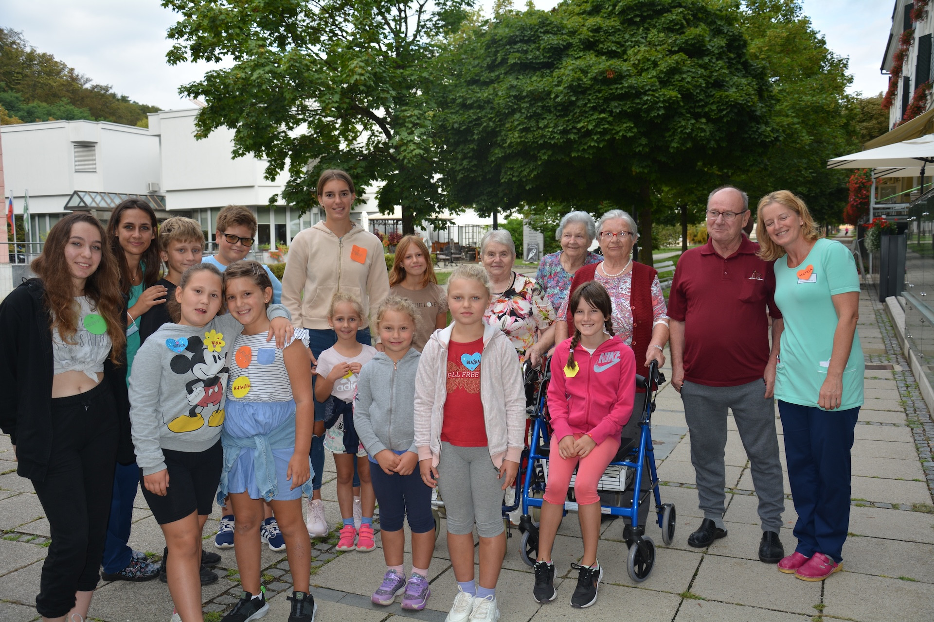 Otroci zaposlenih na obisku v Pegazovem domu