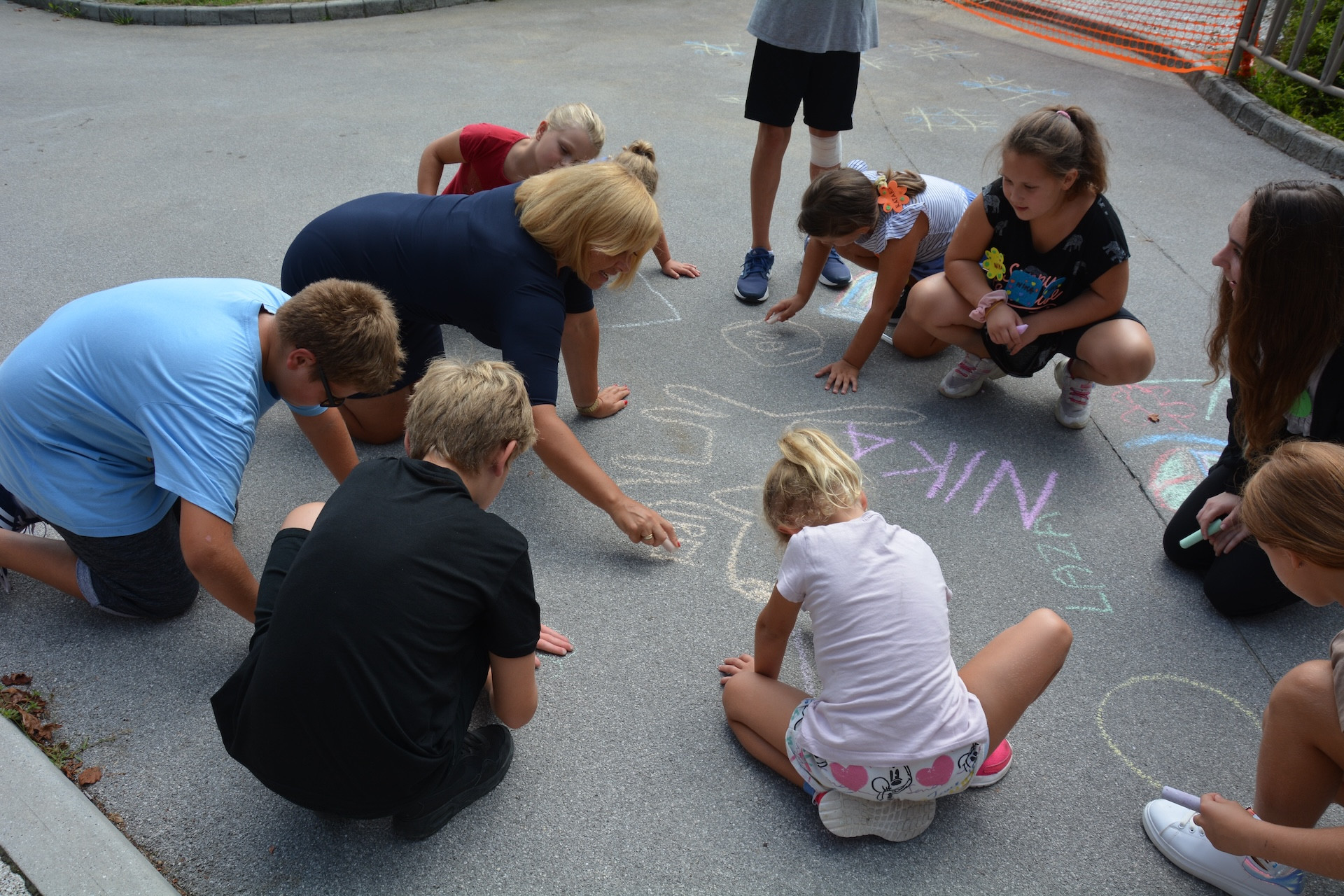Otroci zaposlenih na obisku v Pegazovem domu