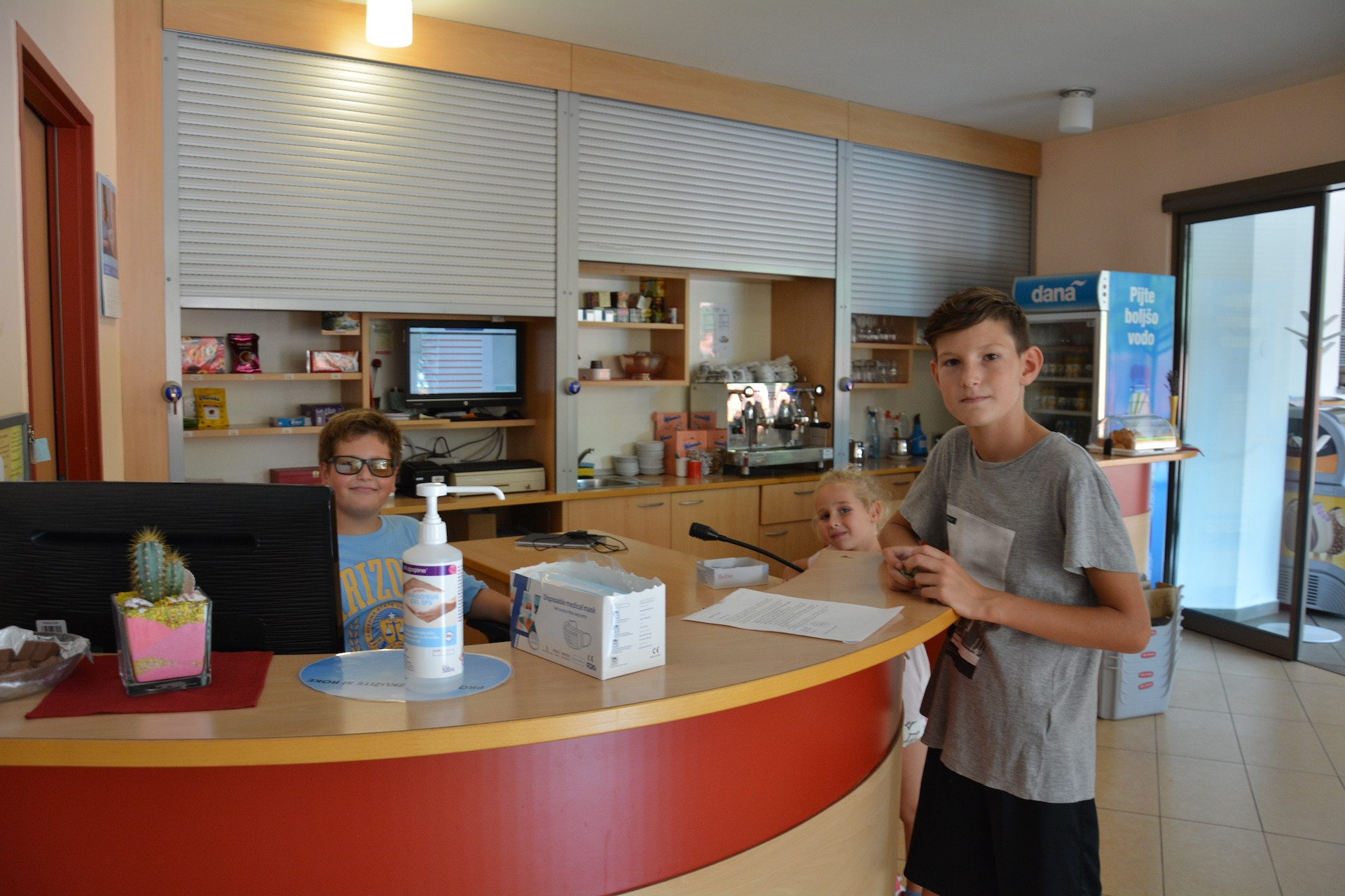 Otroci zaposlenih na obisku v Pegazovem domu