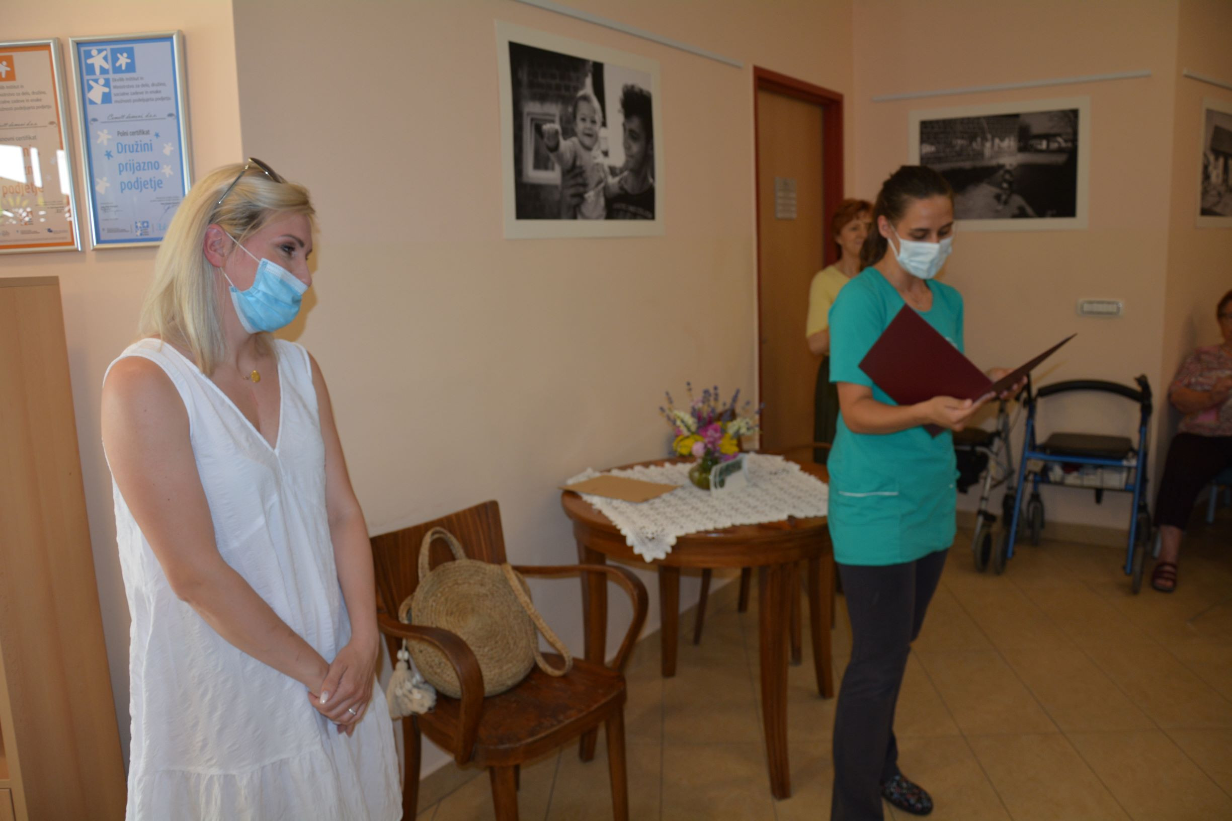 Otvoritev fotografske razstave Nikogaršnja zemlja