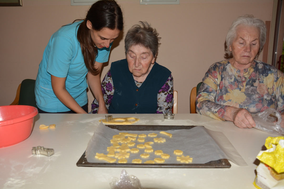 Peka limoninega peciva na demencah