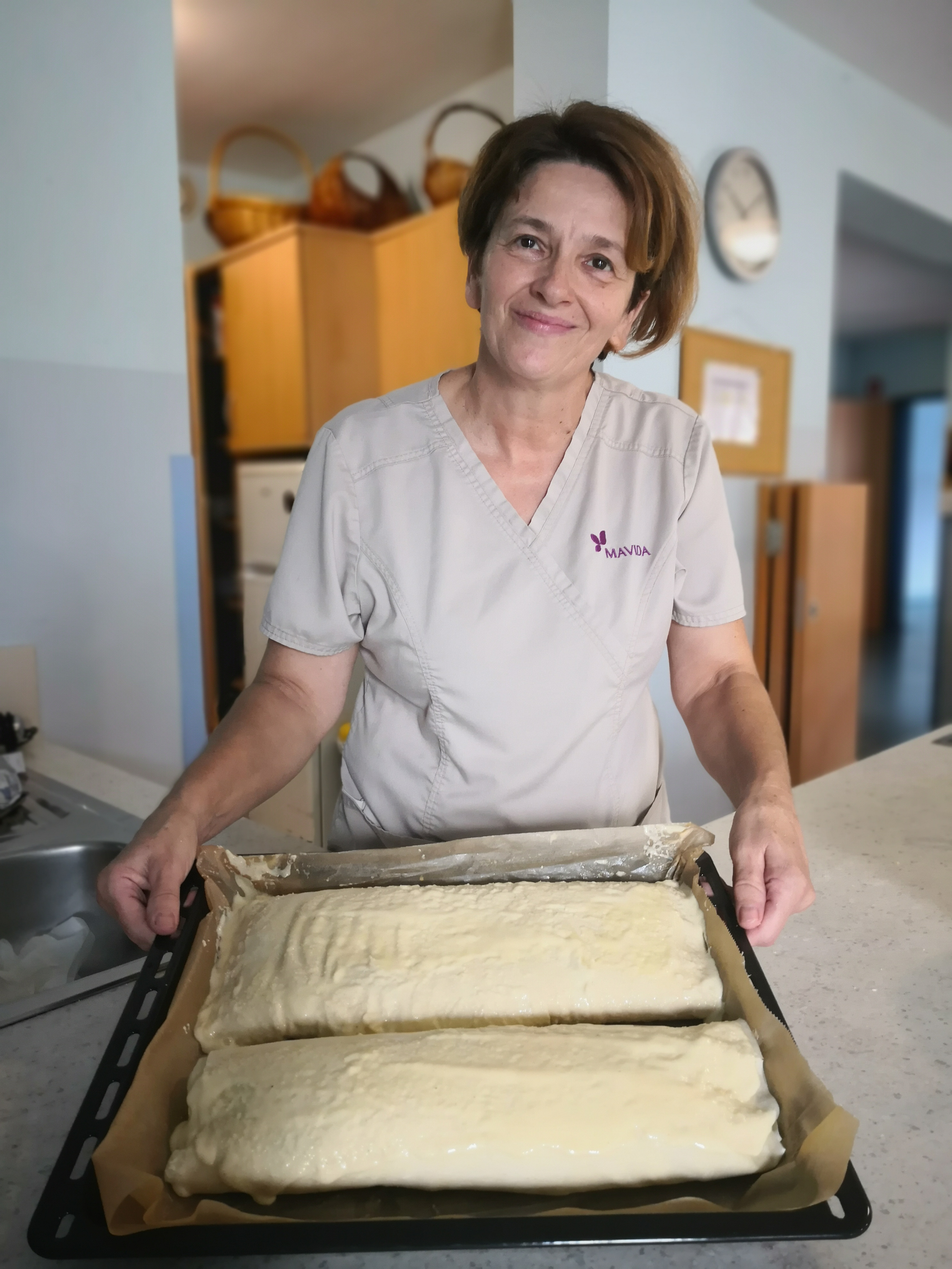 Peka višnjevega zavitka in ustvarjanje kamnov sreče