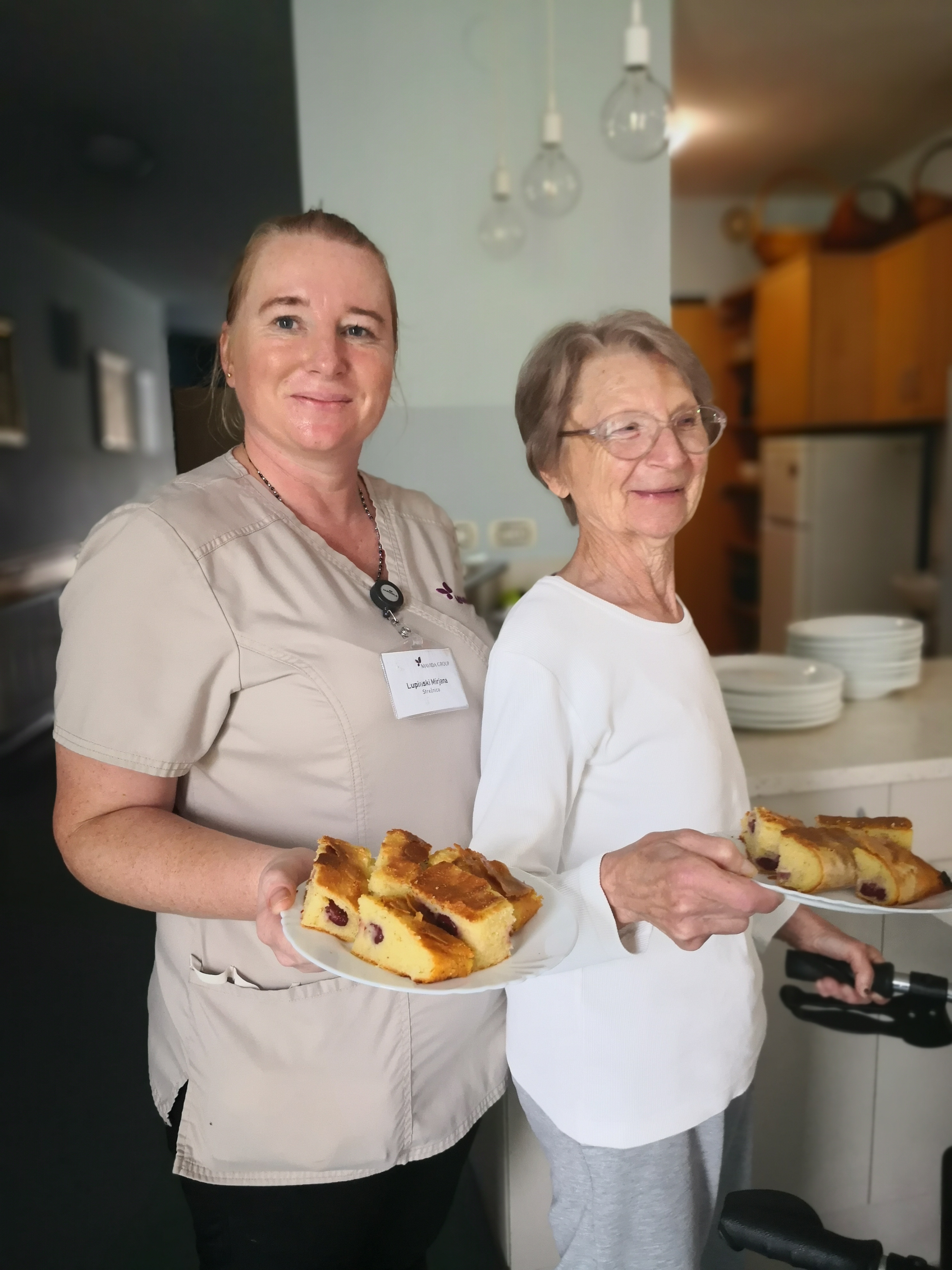 Peka višnjevega zavitka in ustvarjanje kamnov sreče