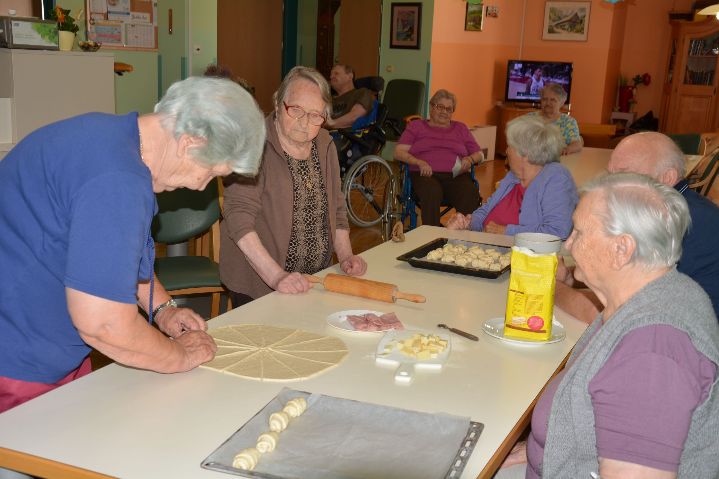 Pekli smo kifeljce s Cvetko in Slavko