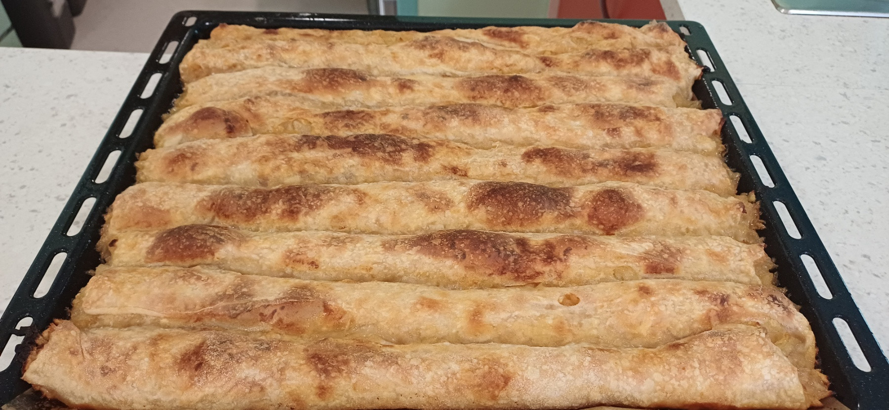 Petek v znamenju zgodovine Rogaške Slatine in jabolčnega zavitka