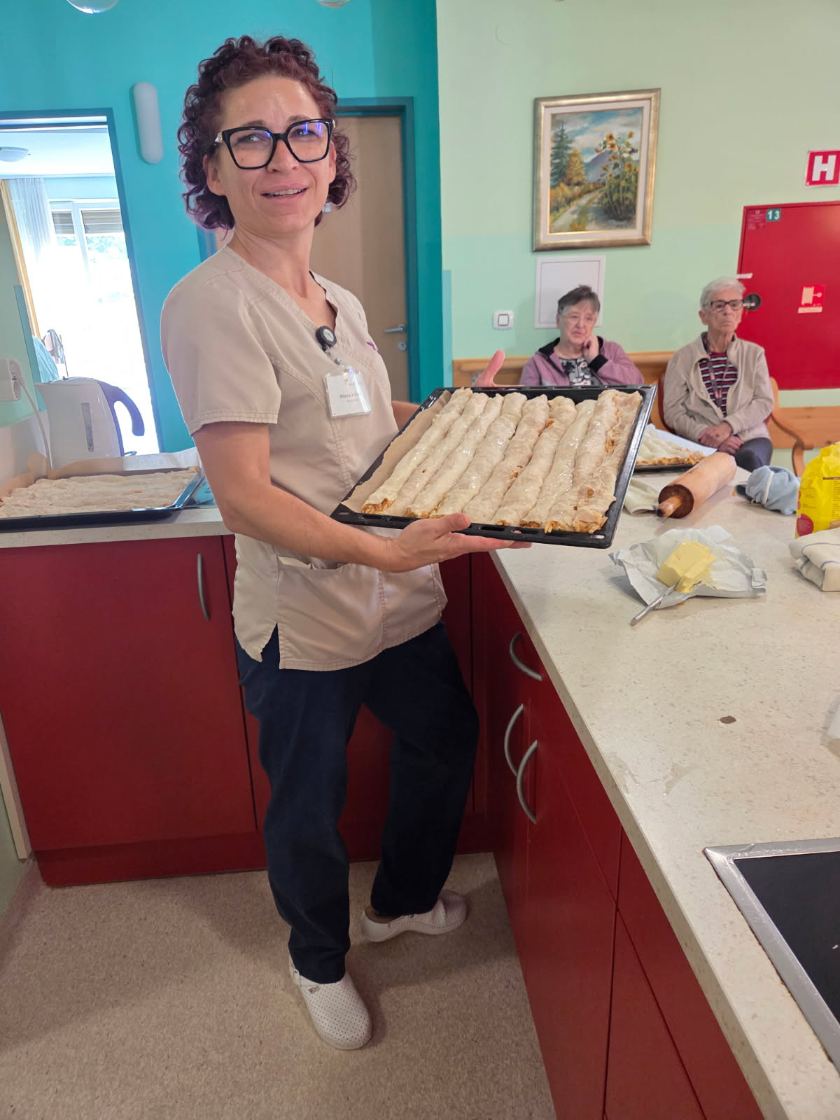 Petek v znamenju zgodovine Rogaške Slatine in jabolčnega zavitka