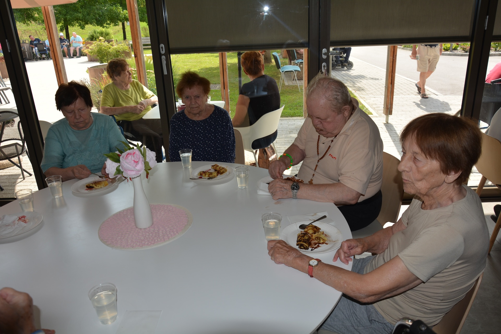 Poletna noč in palačinke