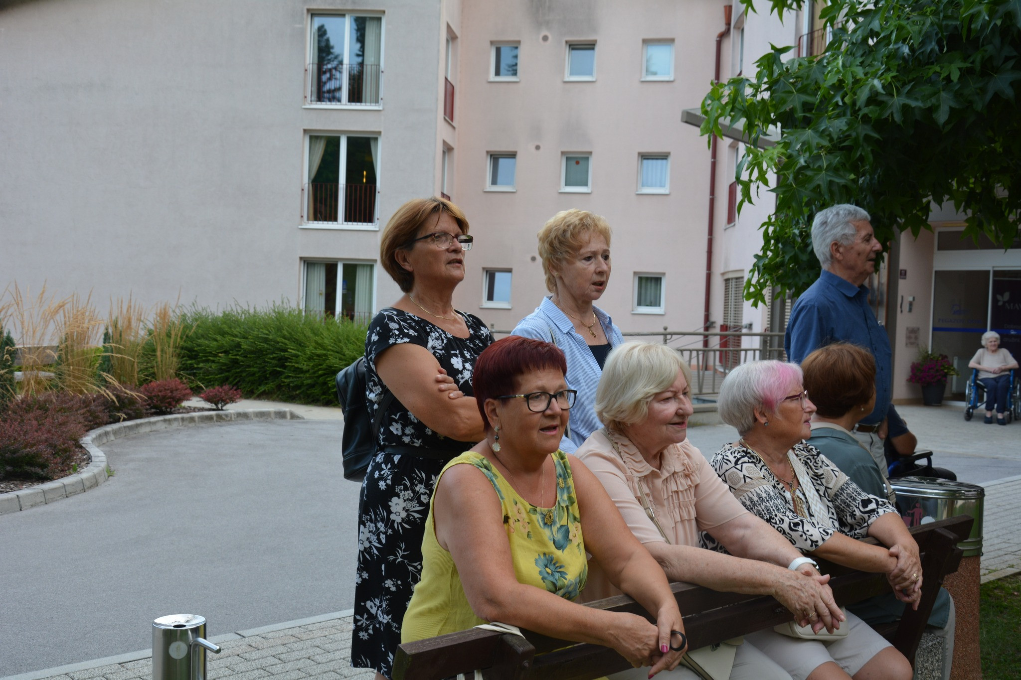 Poletni večer z glasbo