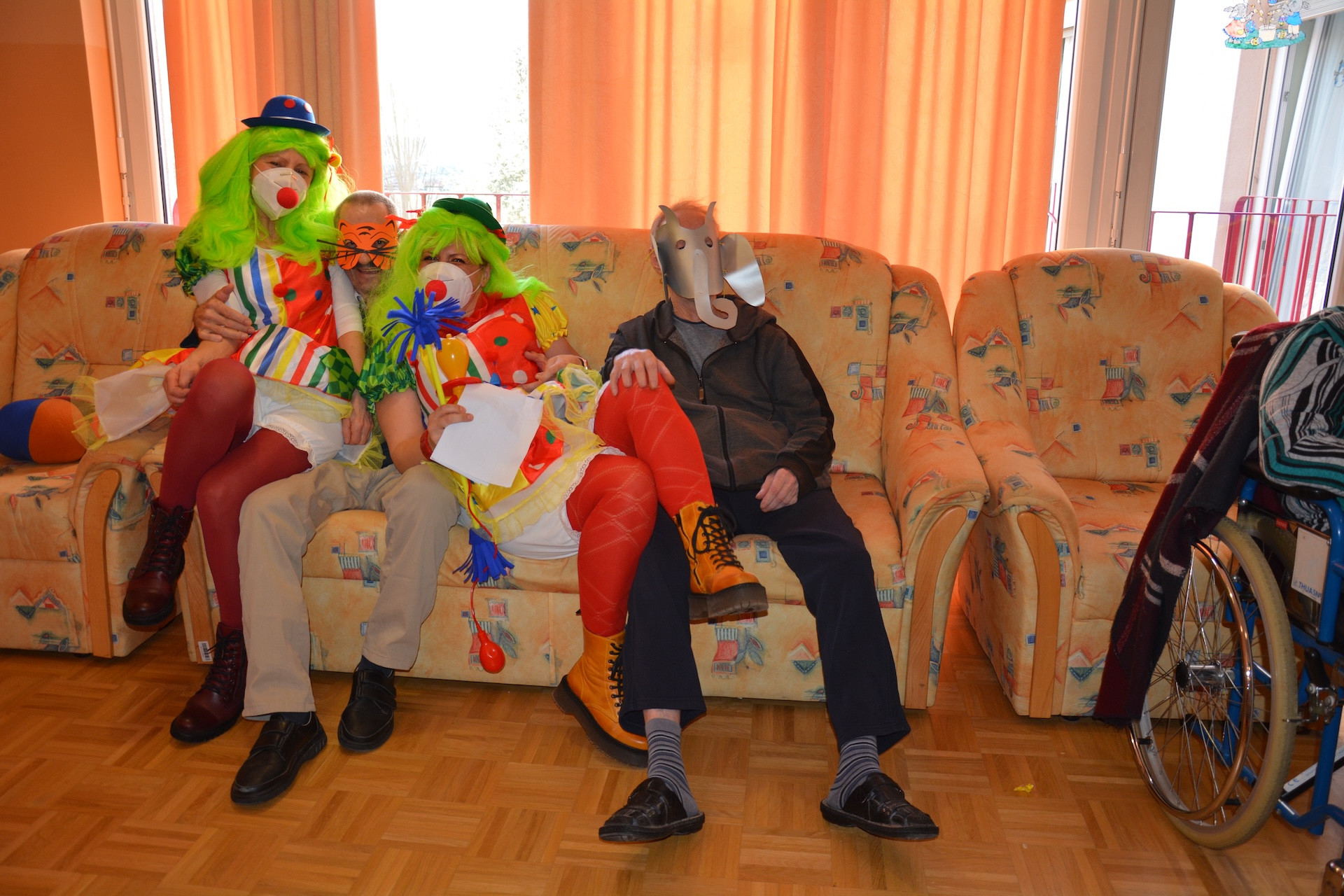 Poskočni Rdeči noski na turneji v Pegazovem domu