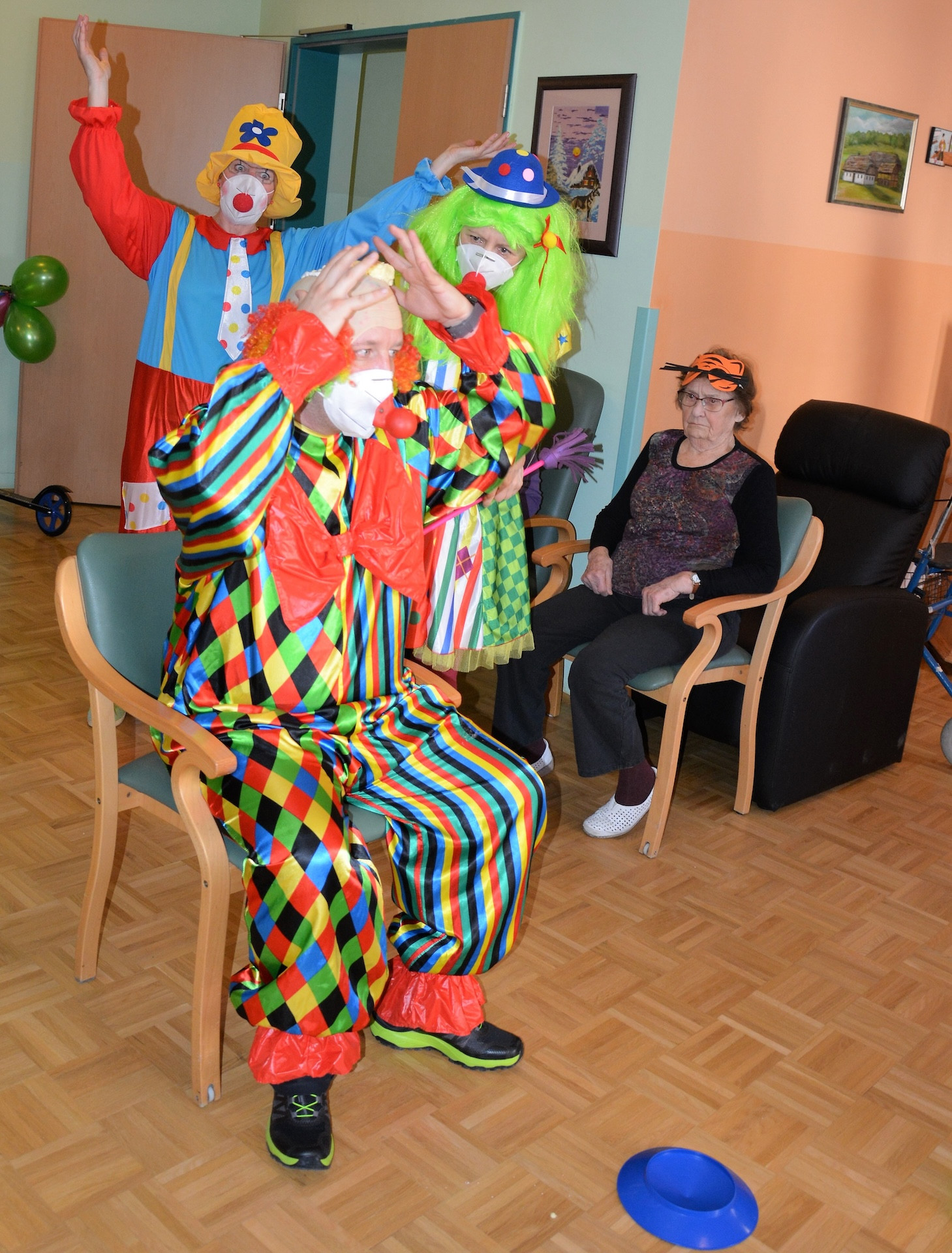 Poskočni Rdeči noski na turneji v Pegazovem domu