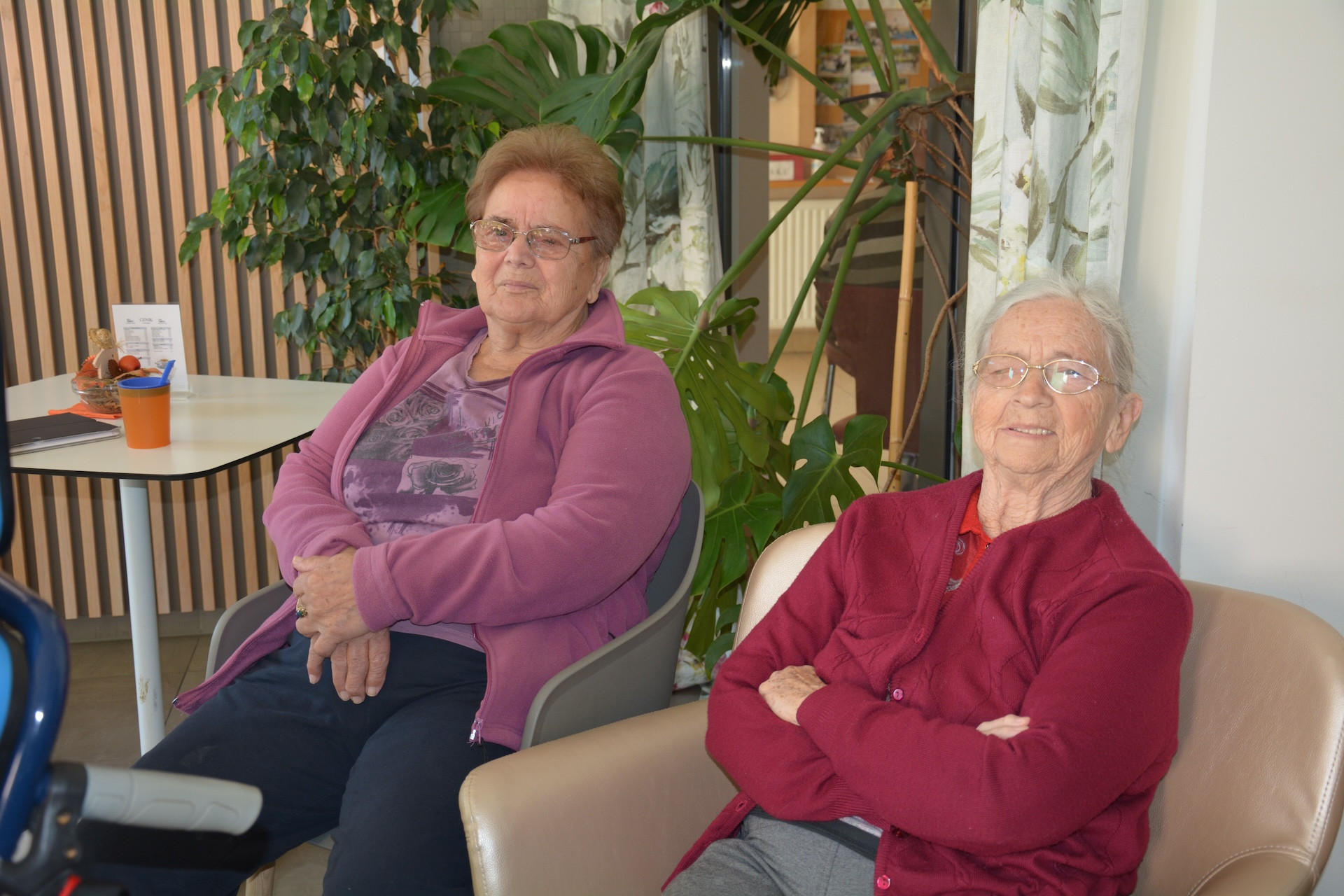 Poslušanje pravljice z otroki iz Vrtca Izvir