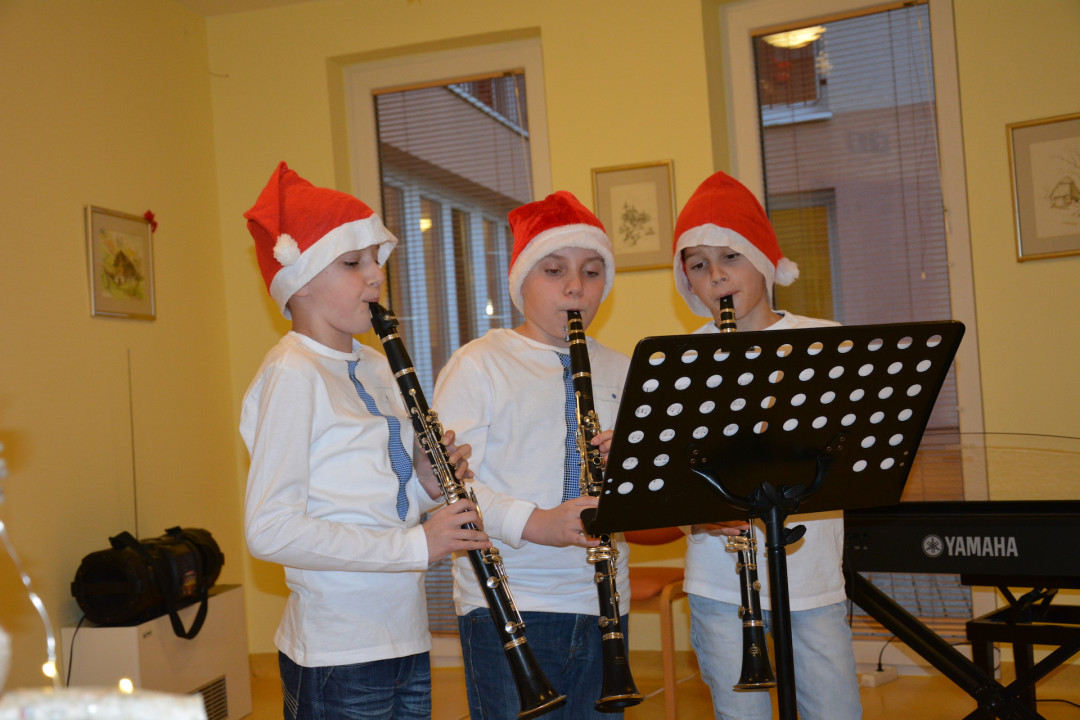 Praznični nastop otrok iz Glasbene šole Rogaška Slatina