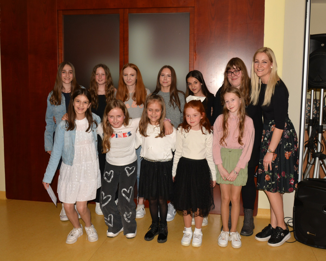 Praznik glasbe s Kajo Humski in učenkami Glasbene šole Simona Plemenitaša