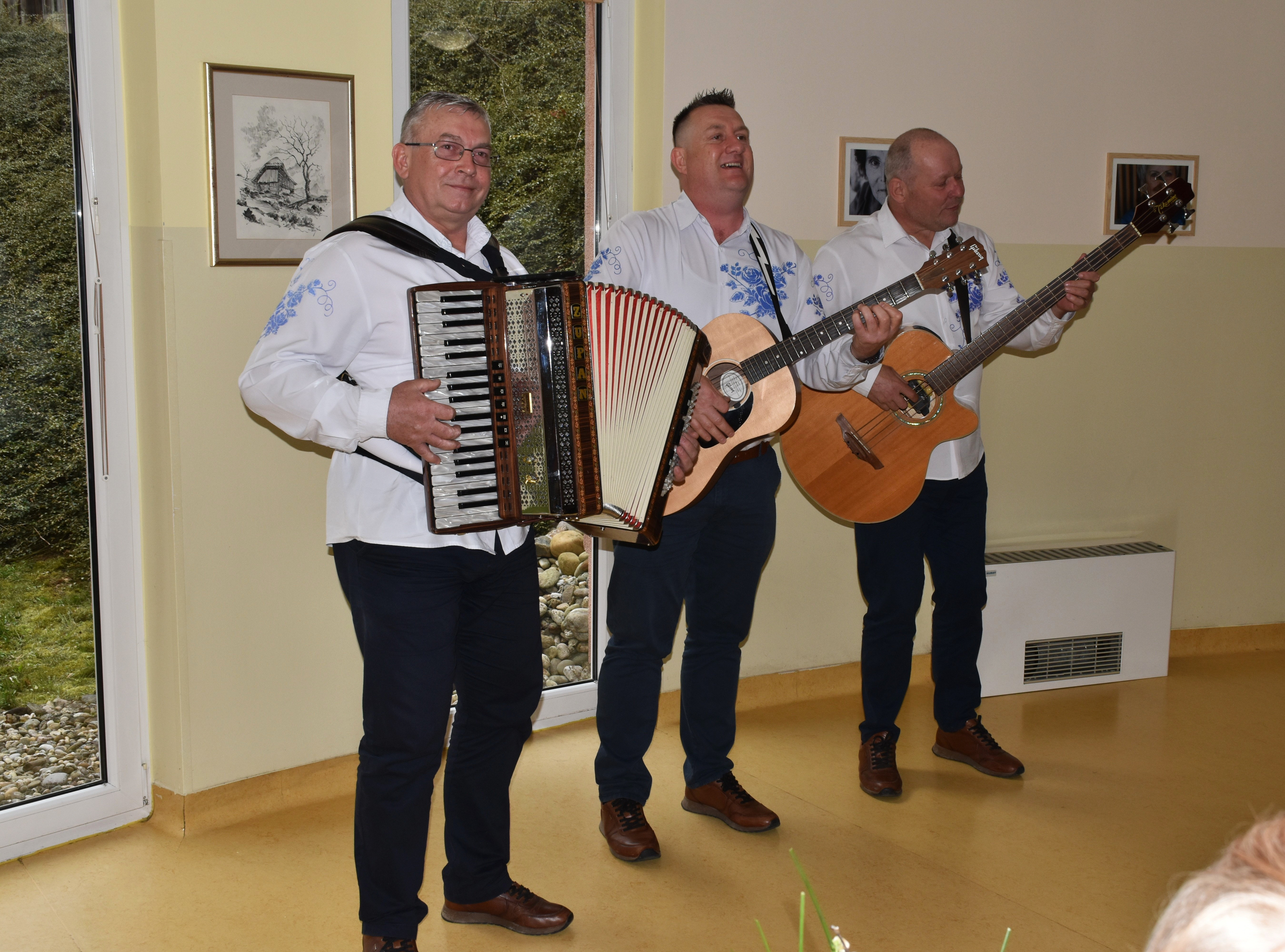 Praznovanje 19. obletnice doma