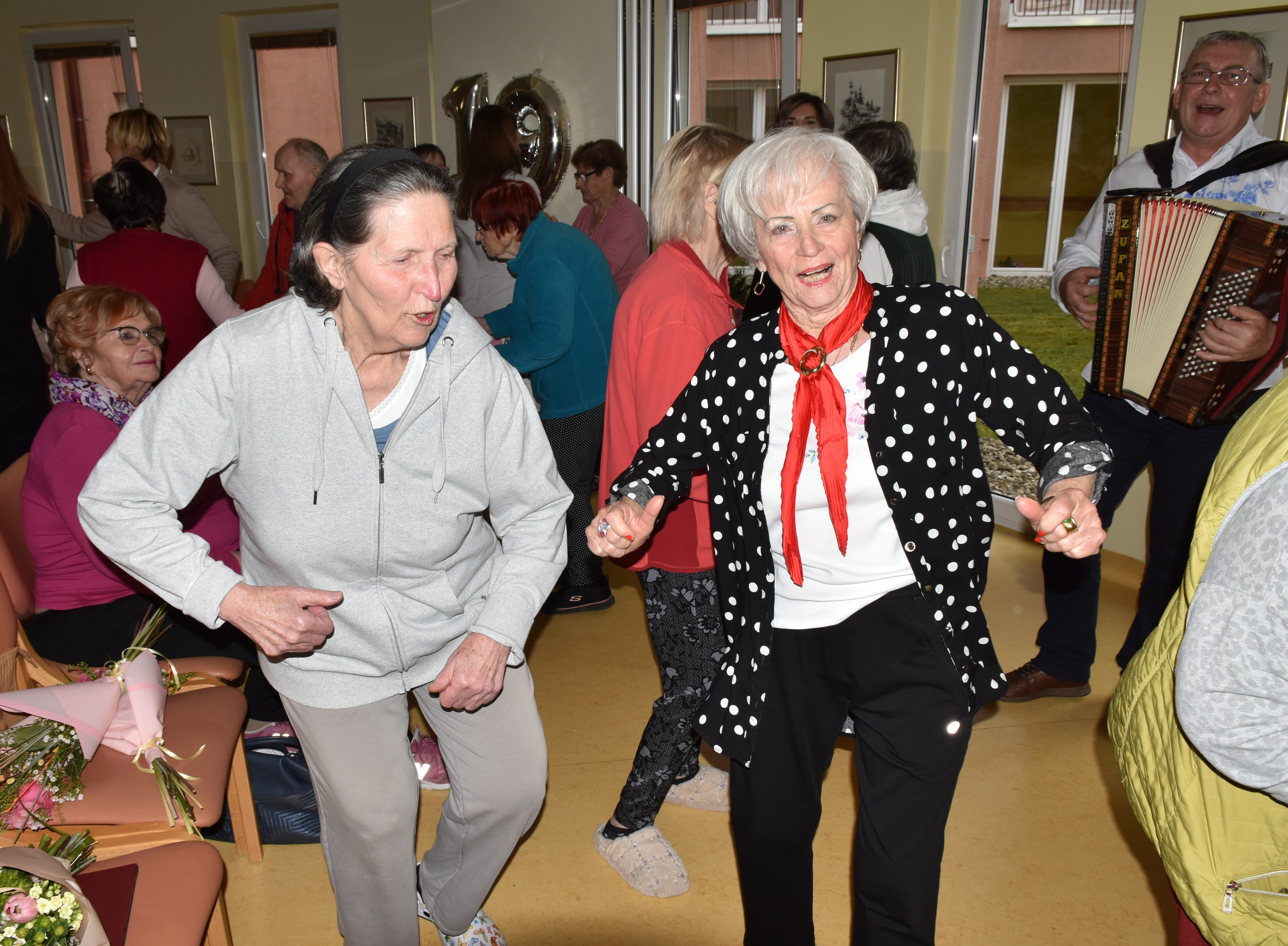 Praznovanje 19. obletnice doma